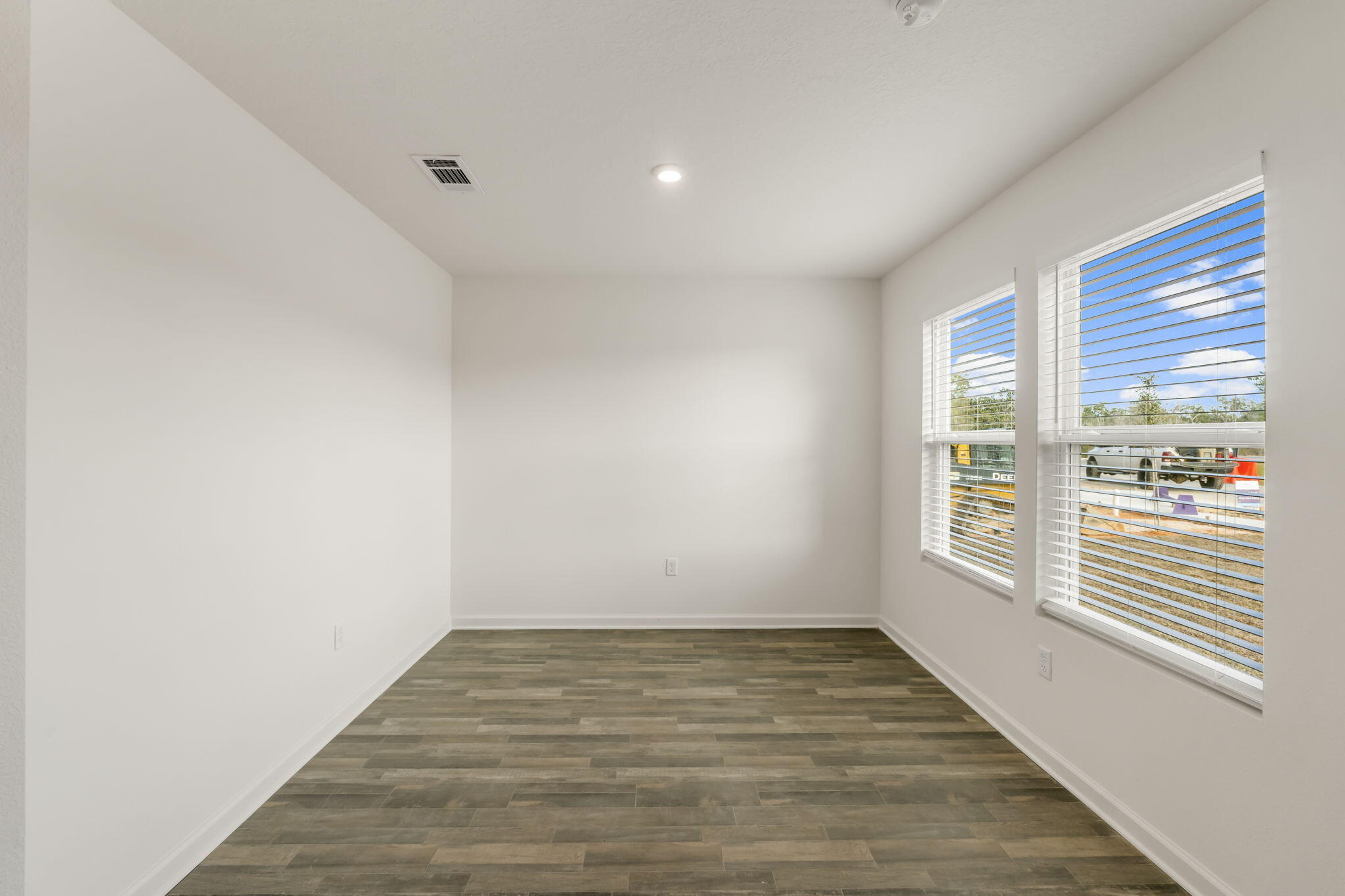 RIVERWALK PH I - Residential Lease