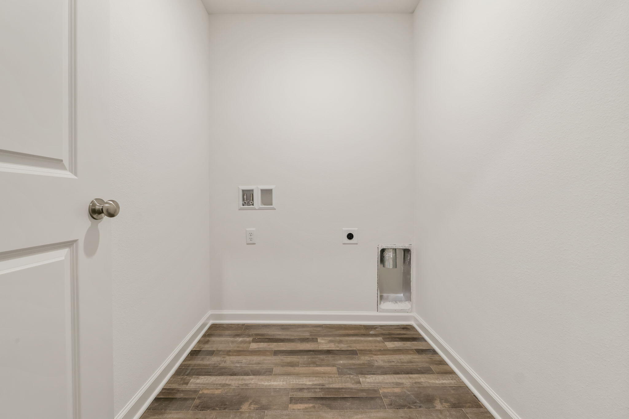 RIVERWALK PH I - Residential Lease