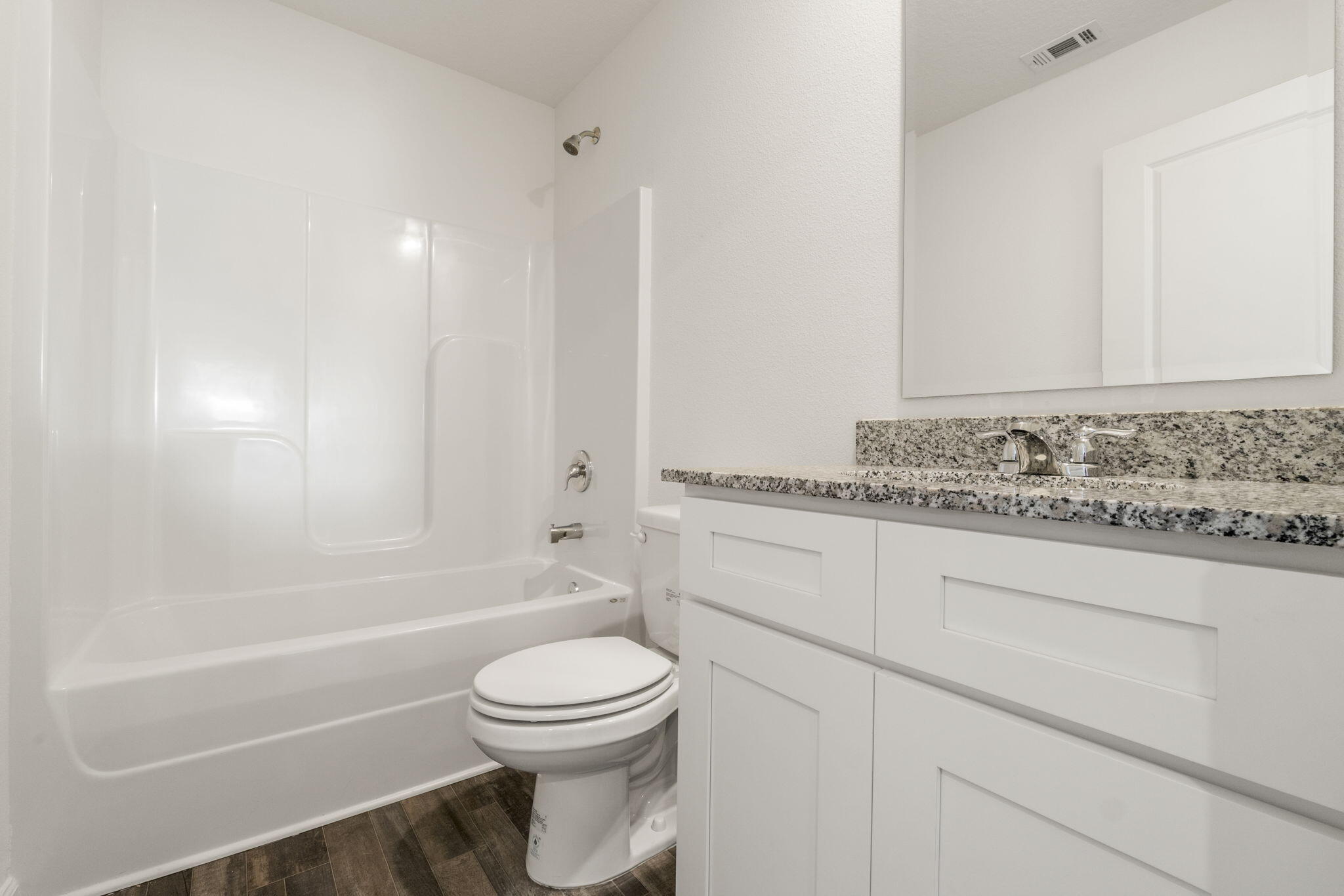 RIVERWALK PH I - Residential Lease