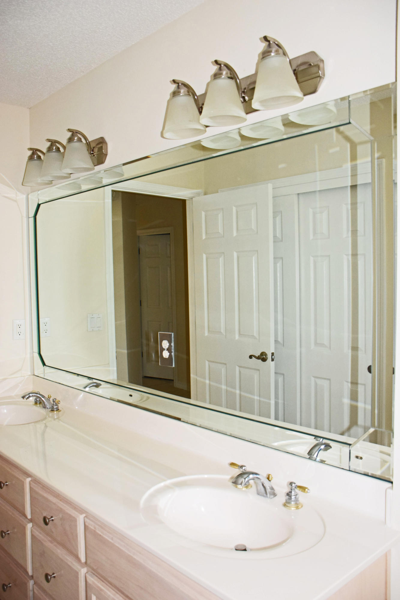 ST ANDREWS WEST BLUEWATER BAY 1 - Residential