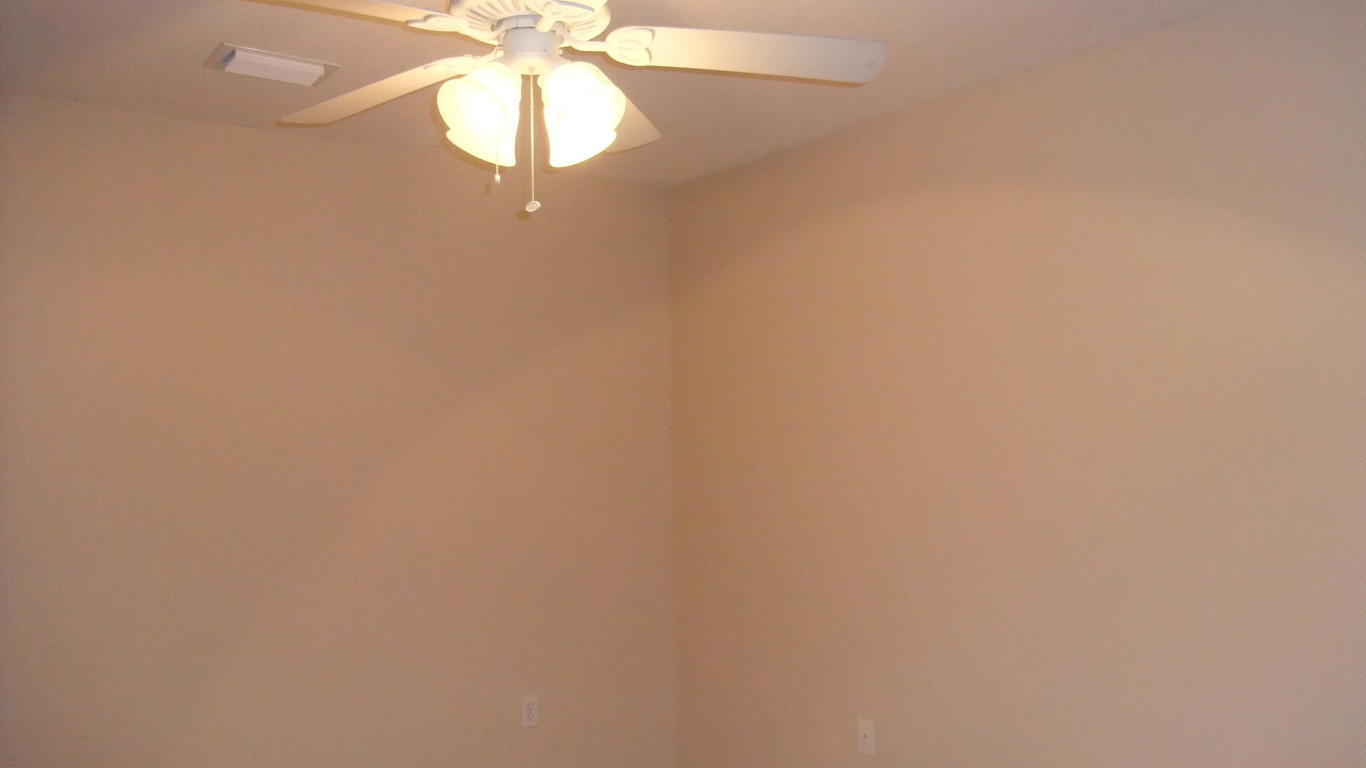 NORTH PARK T/H PH II - Residential Lease