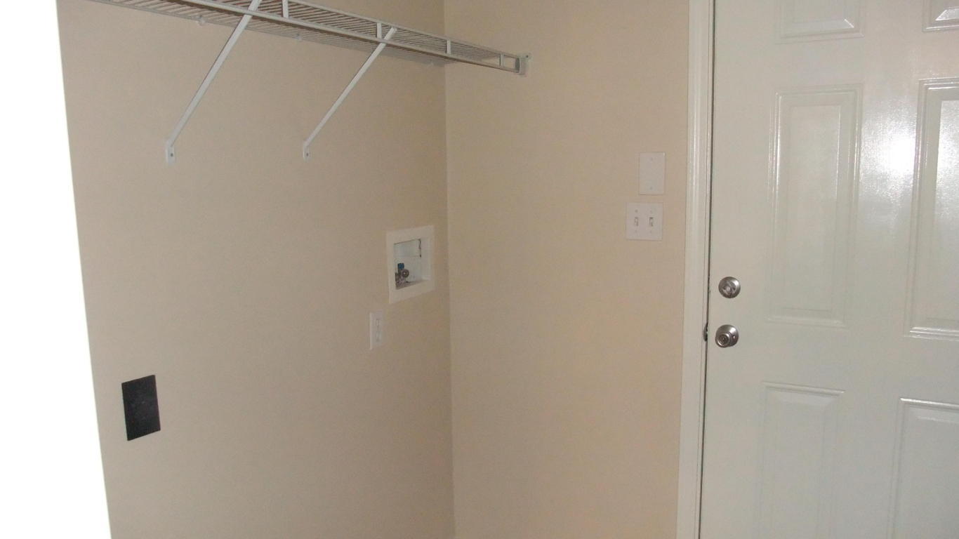 NORTH PARK T/H PH II - Residential Lease