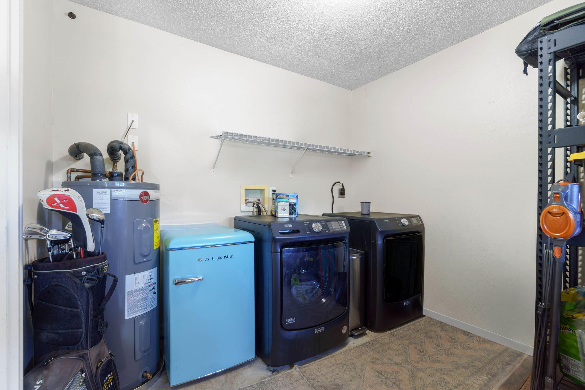 HOUSTON MANOR - Residential Lease