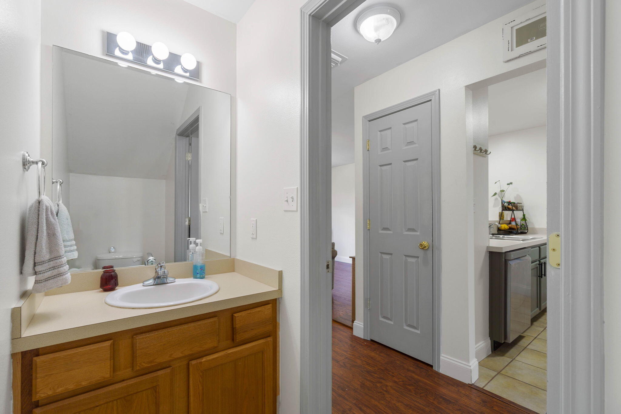 HOUSTON MANOR - Residential Lease