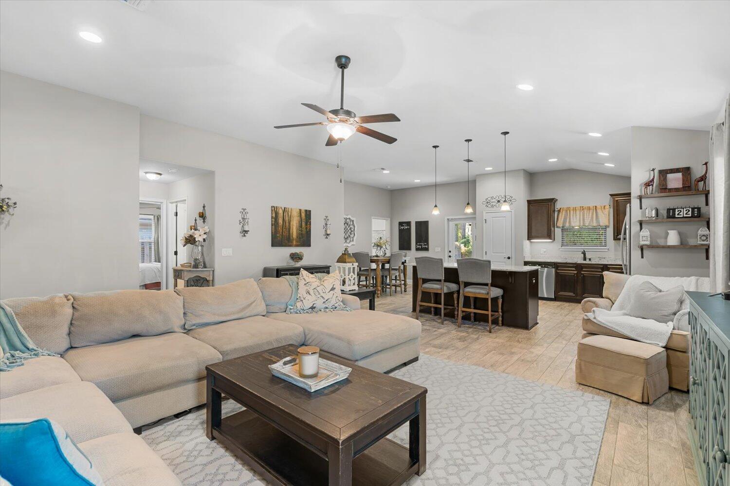 NAVARRE S/D 2ND ADDN - Residential