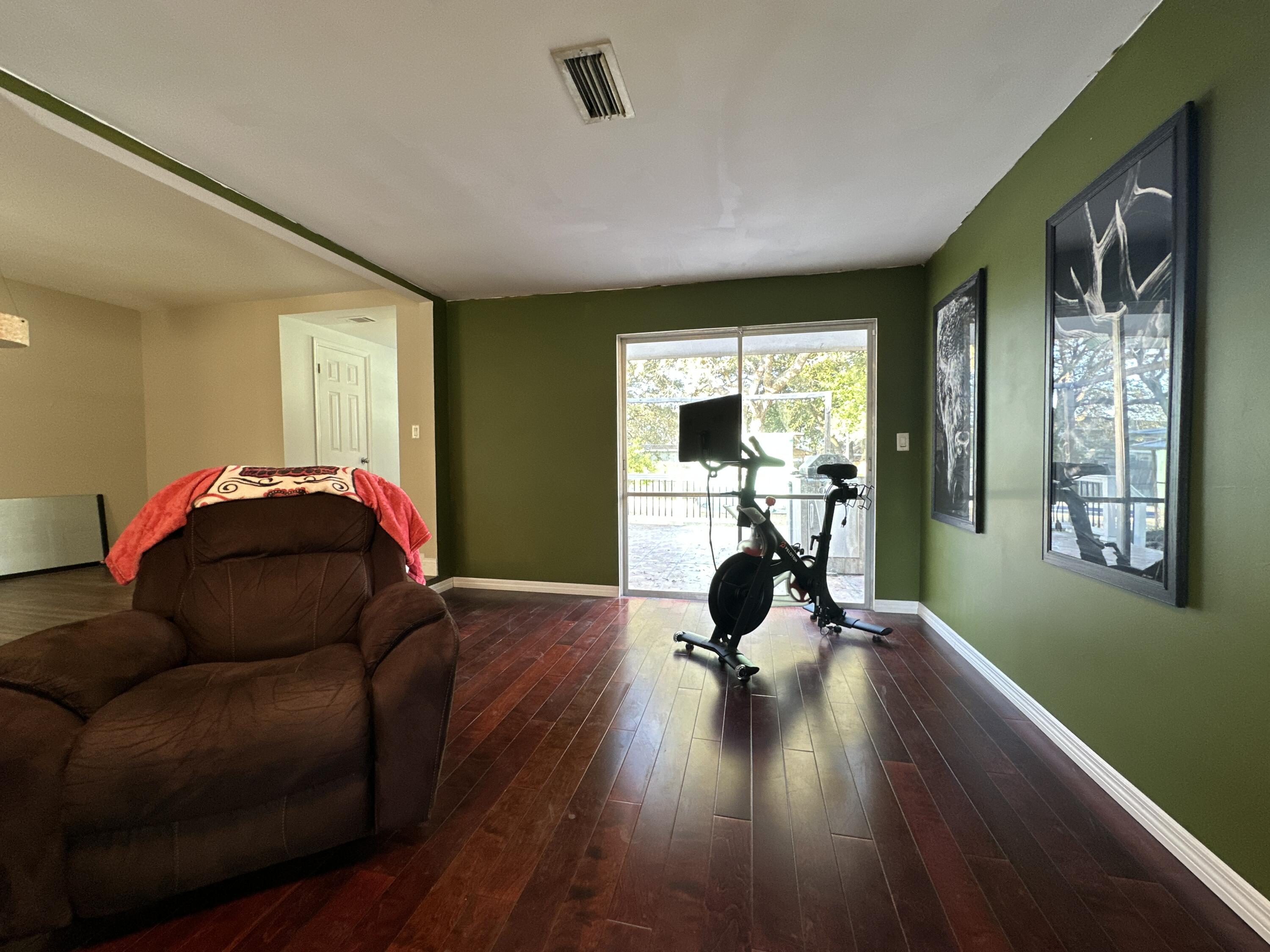 VALPARAISO PLAT 07 - Residential Lease