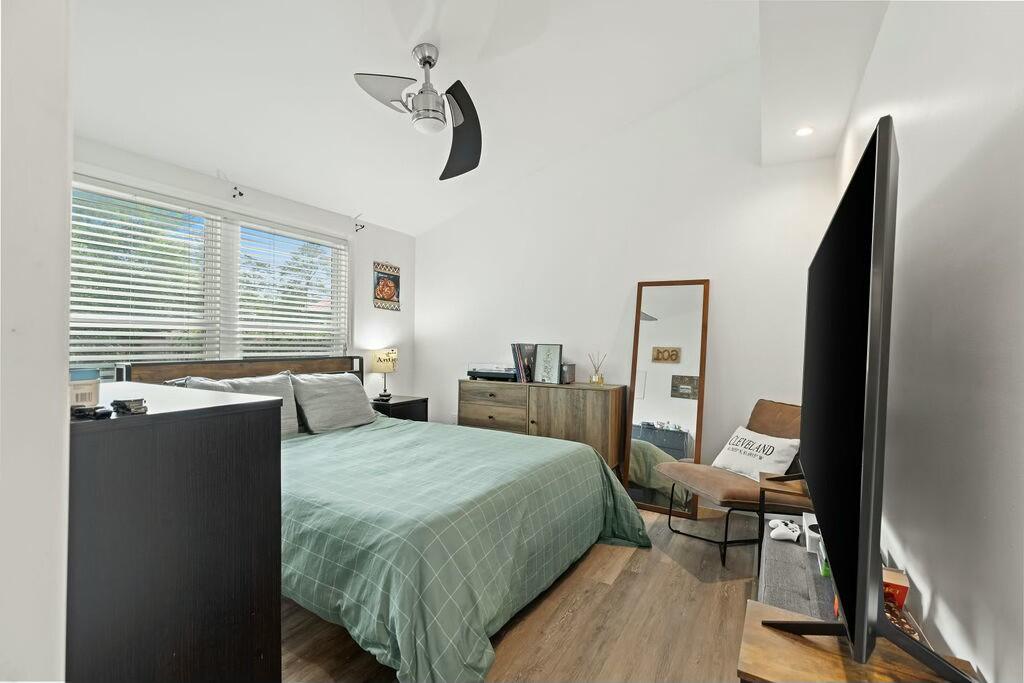 VALPARAISO PLAT 07 - Residential Lease