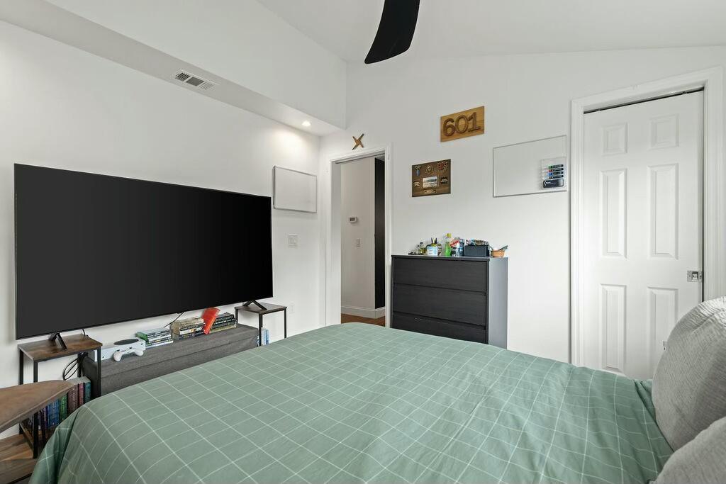 VALPARAISO PLAT 07 - Residential Lease