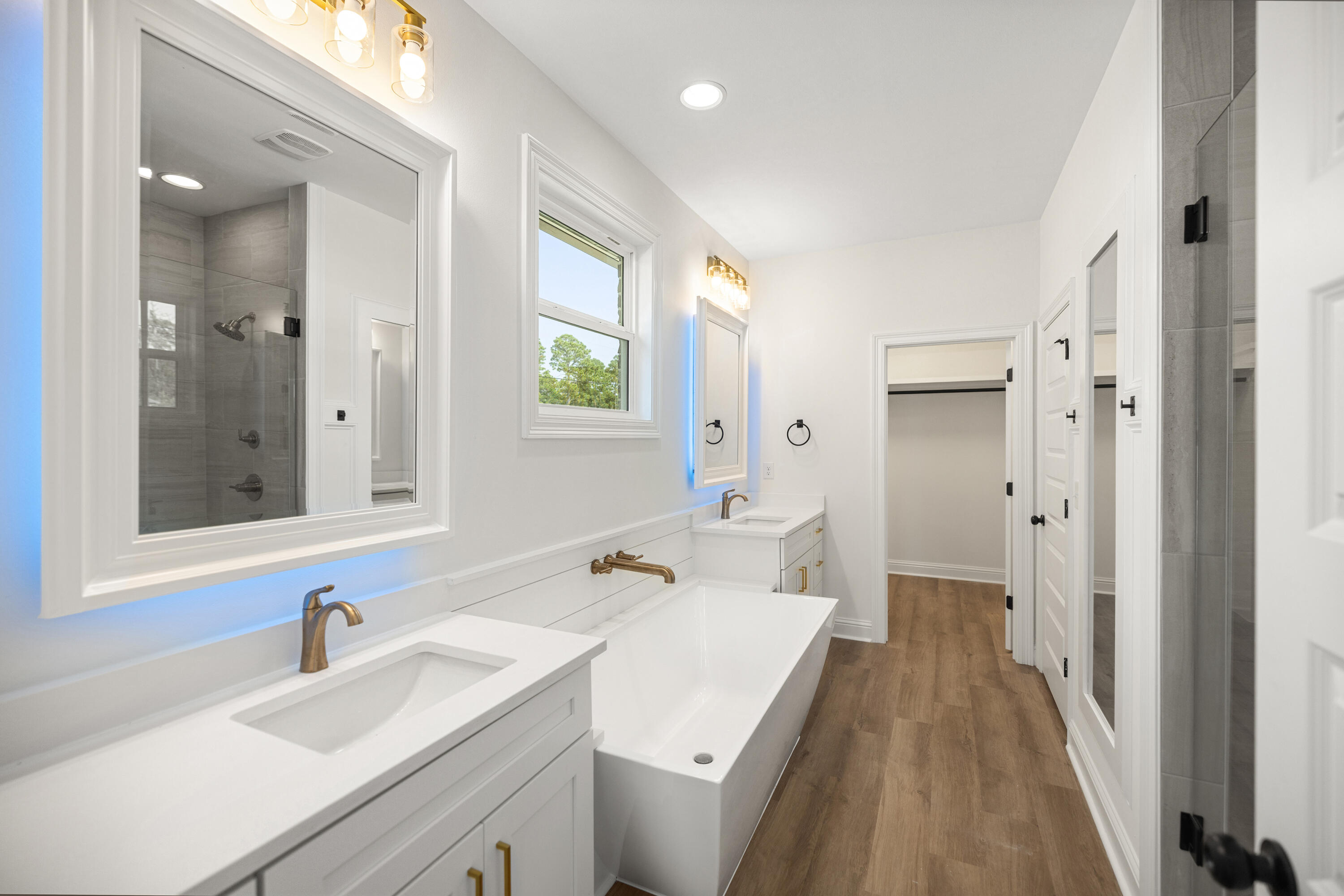 VILLA TASSO TOWN OF - Residential