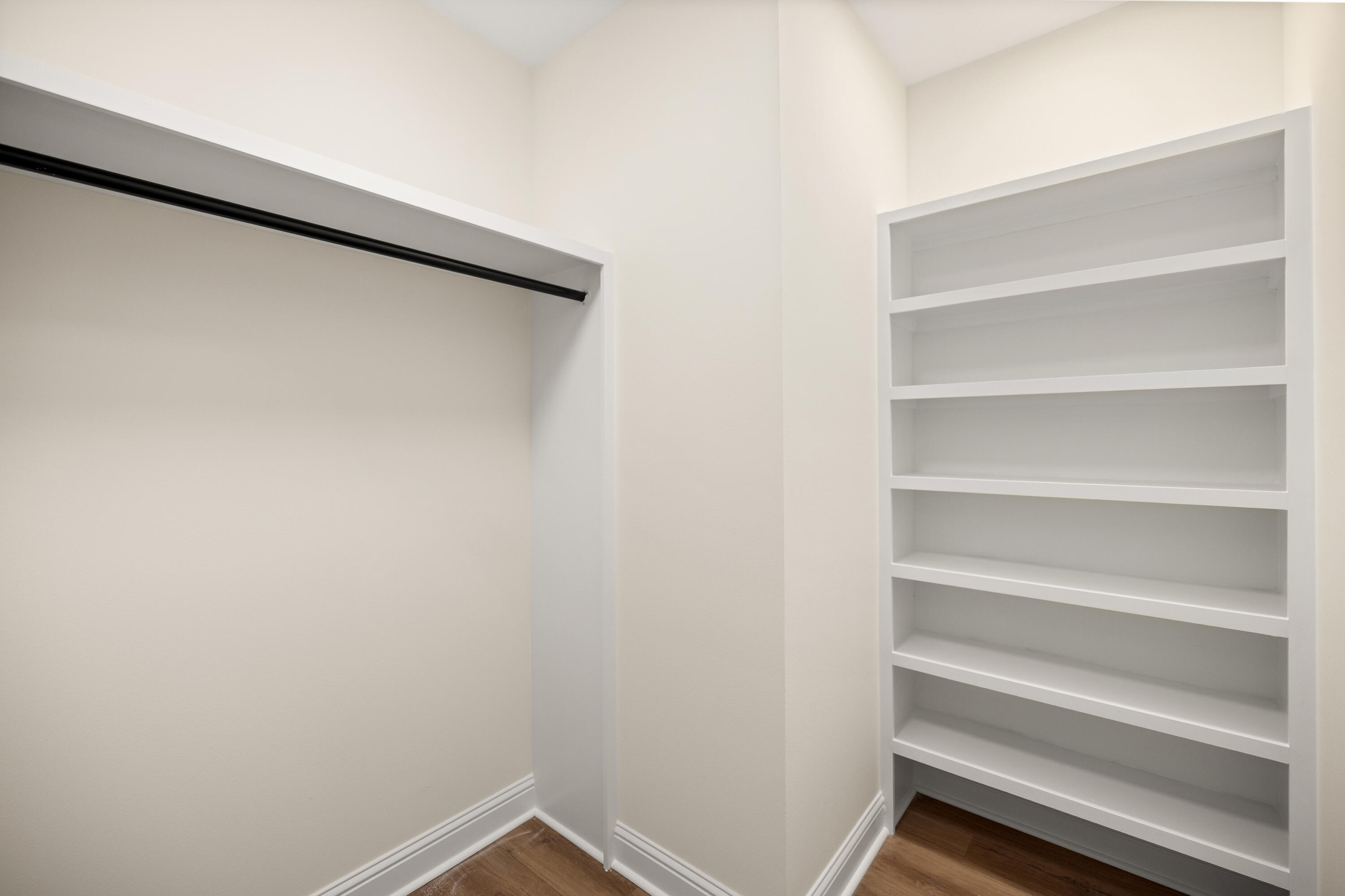 VILLA TASSO TOWN OF - Residential