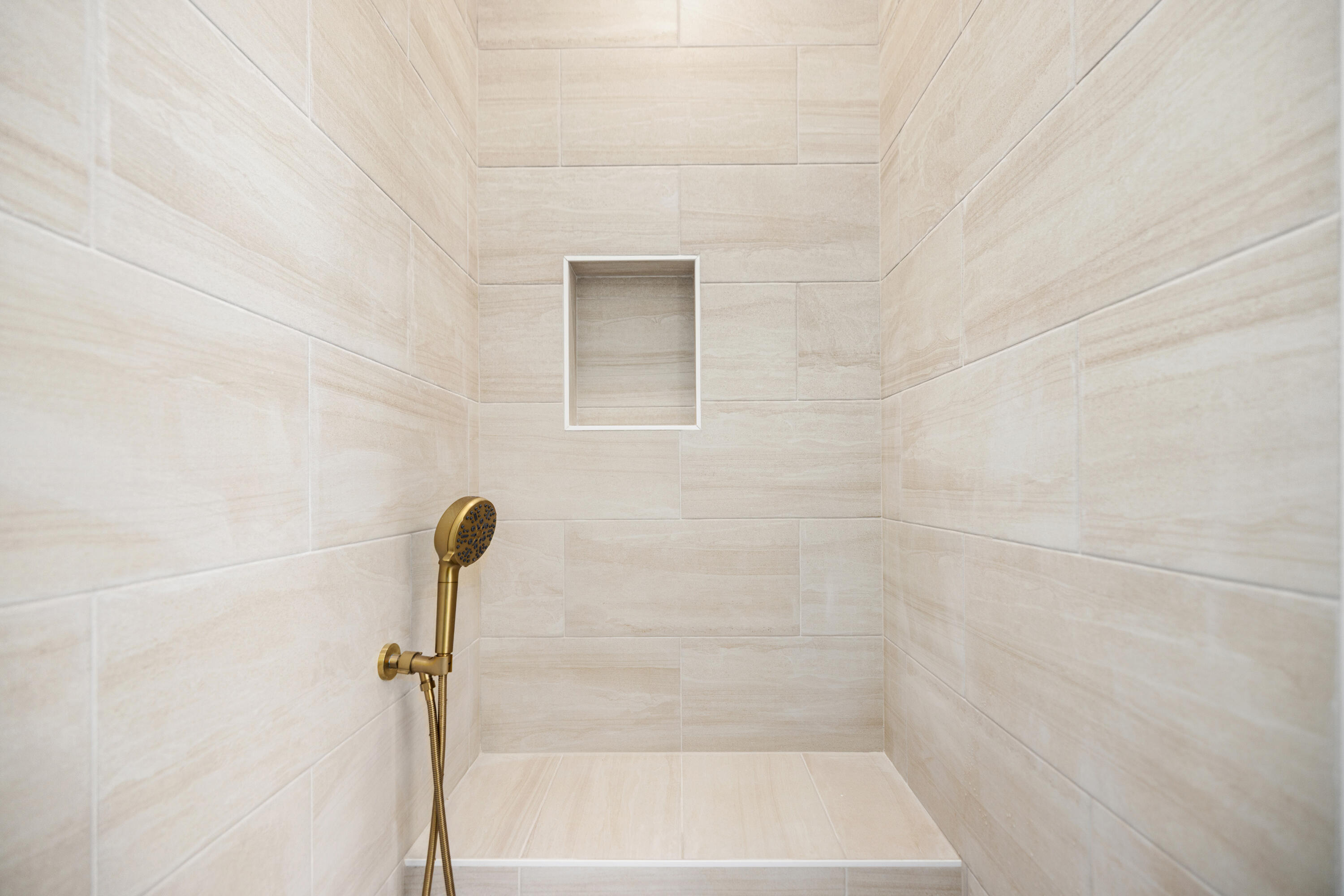 VILLA TASSO TOWN OF - Residential