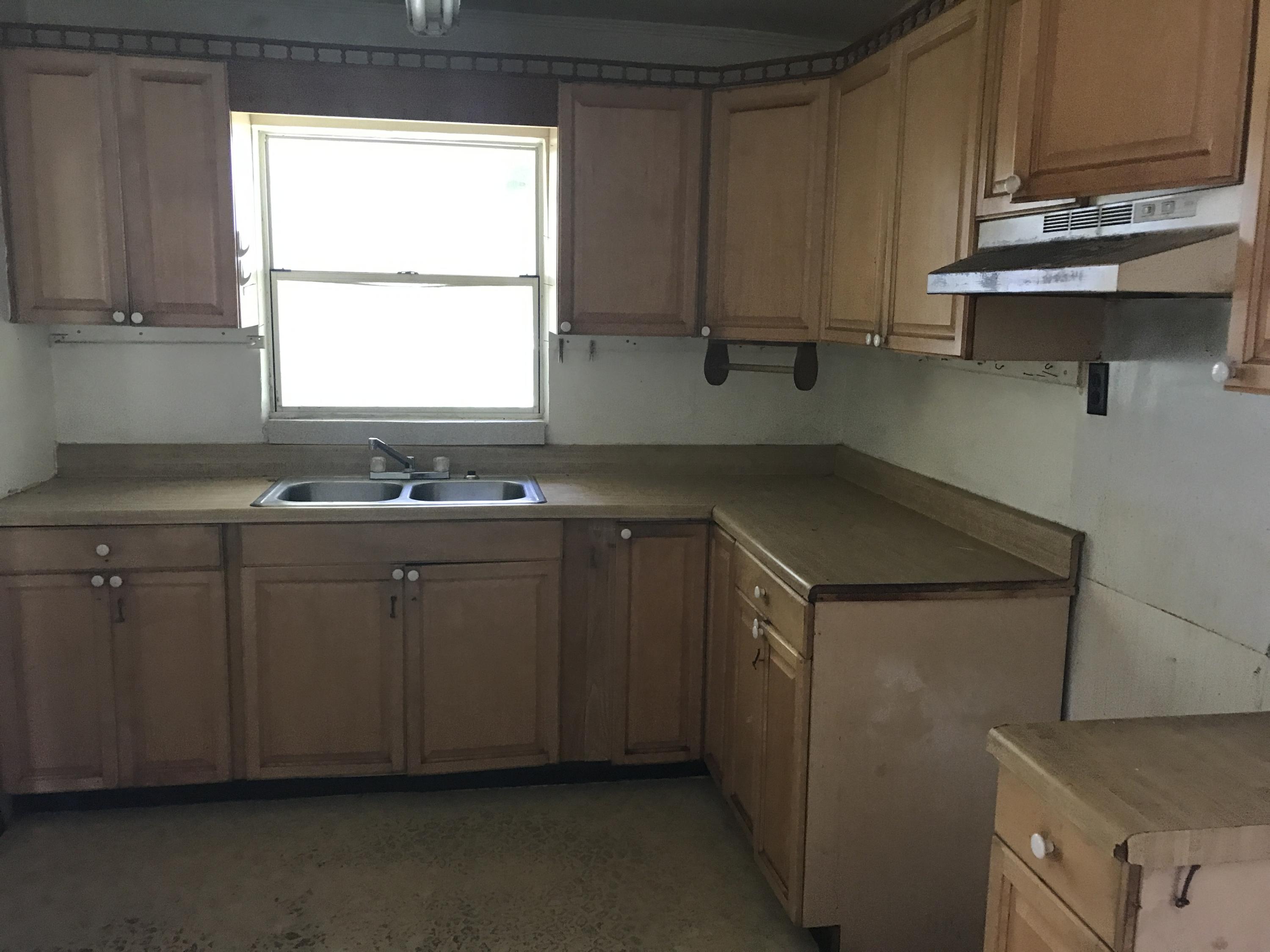 EDNEYS 2ND ADDN - Residential