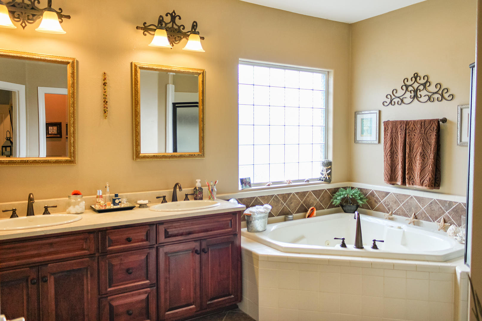 WINDSWEPT ESTATES - Residential