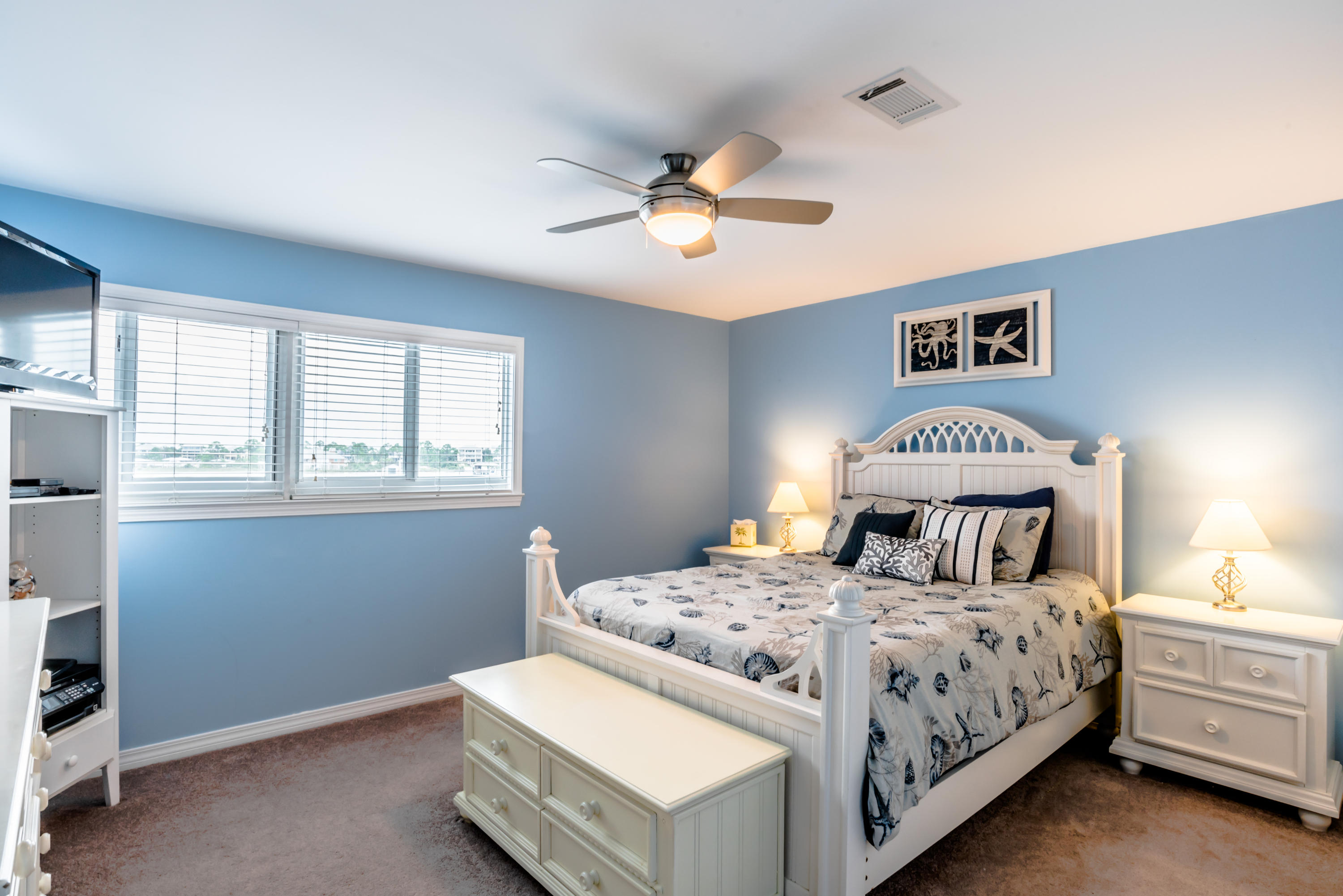 SUNDOWN CONDO - Residential