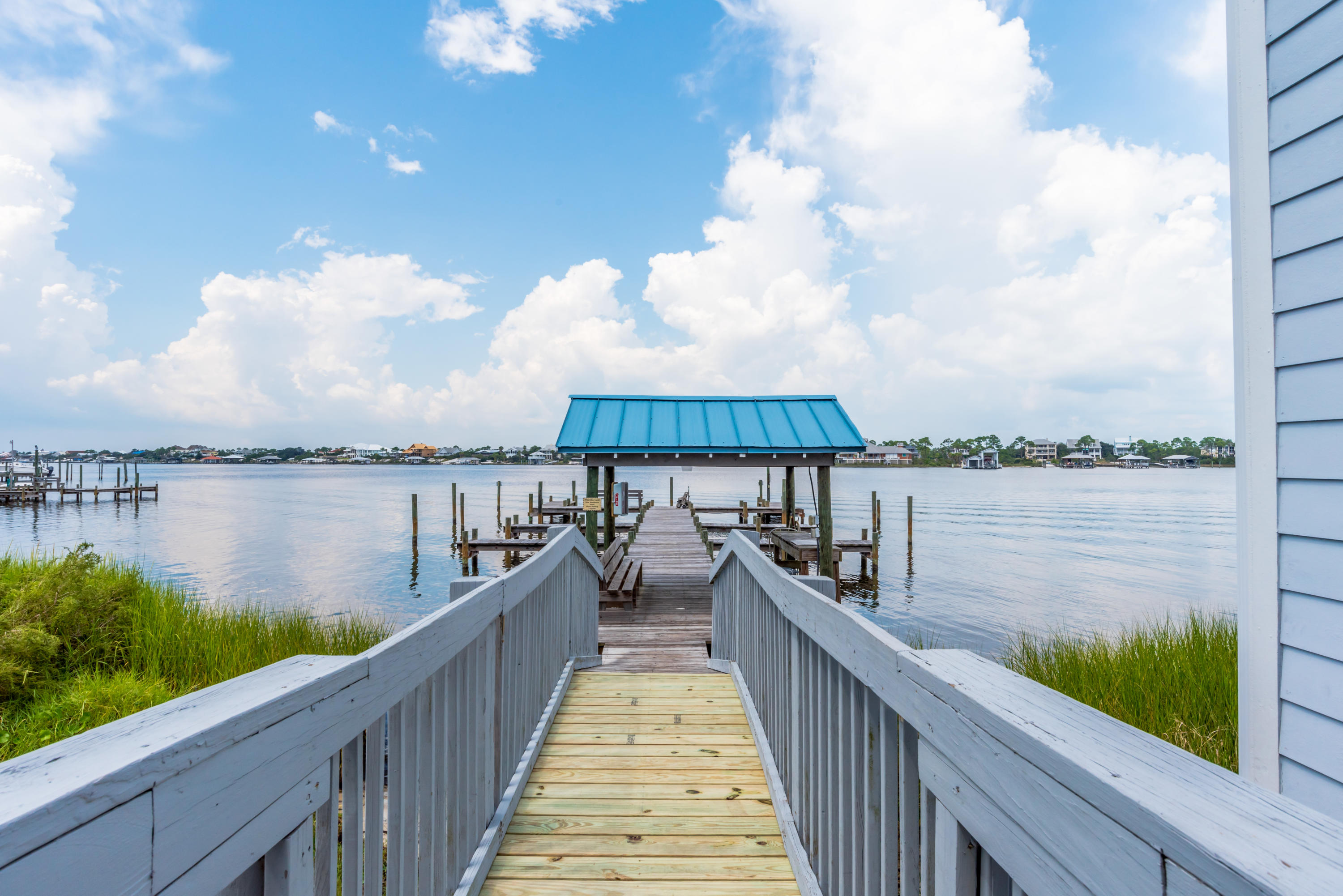 SUNDOWN CONDO - Residential