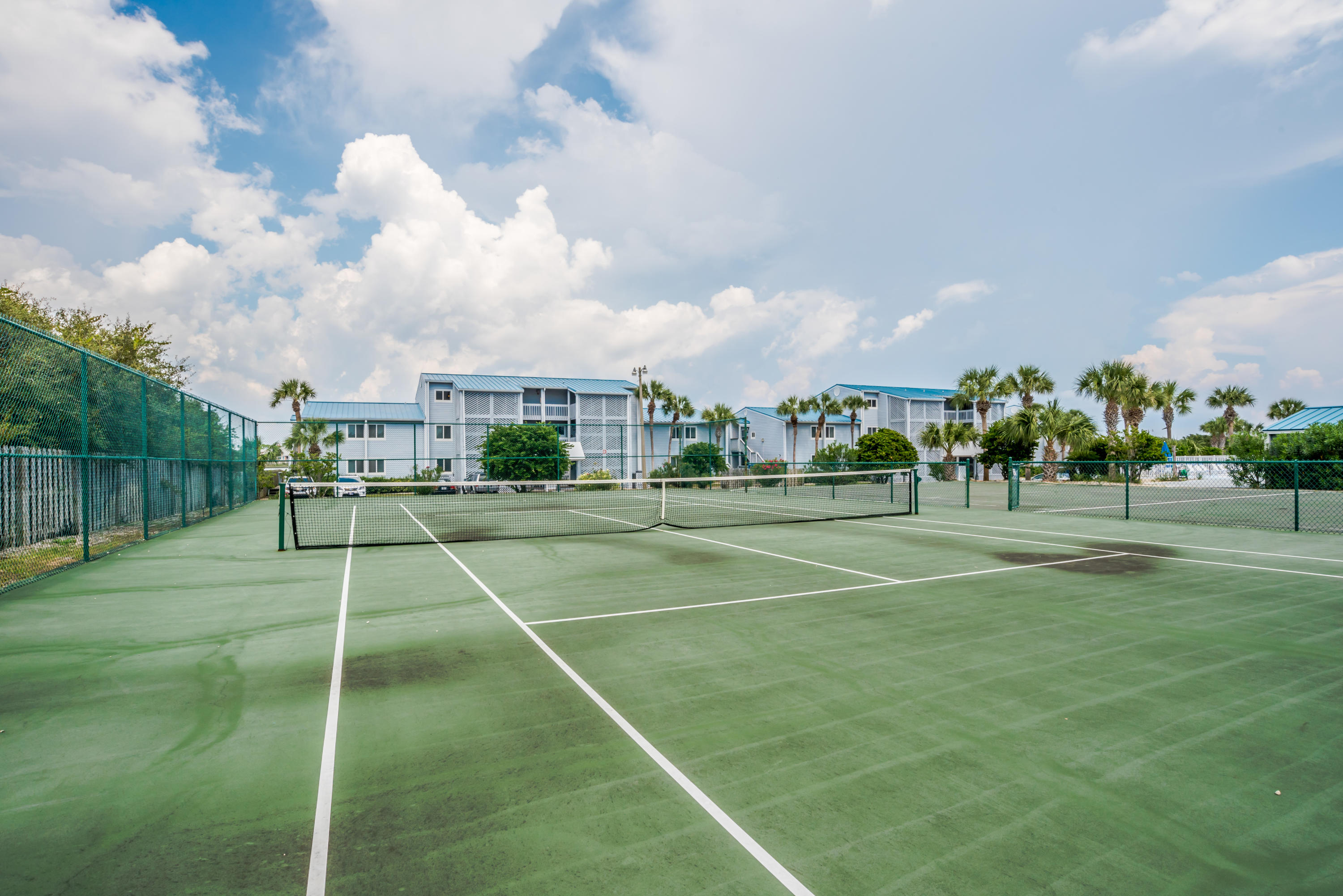 SUNDOWN CONDO - Residential