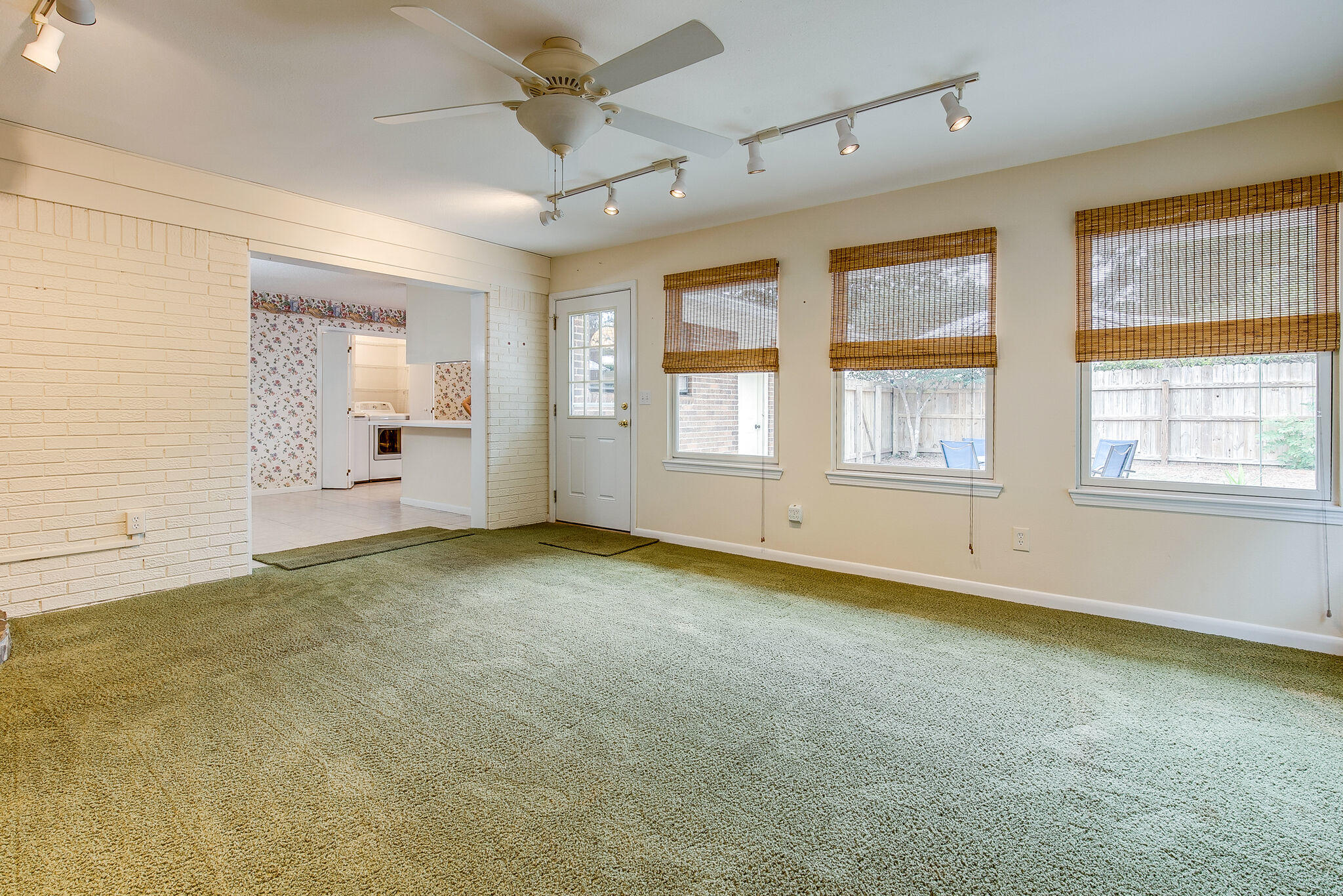 PALM,PINEWD,PARADISE - Residential