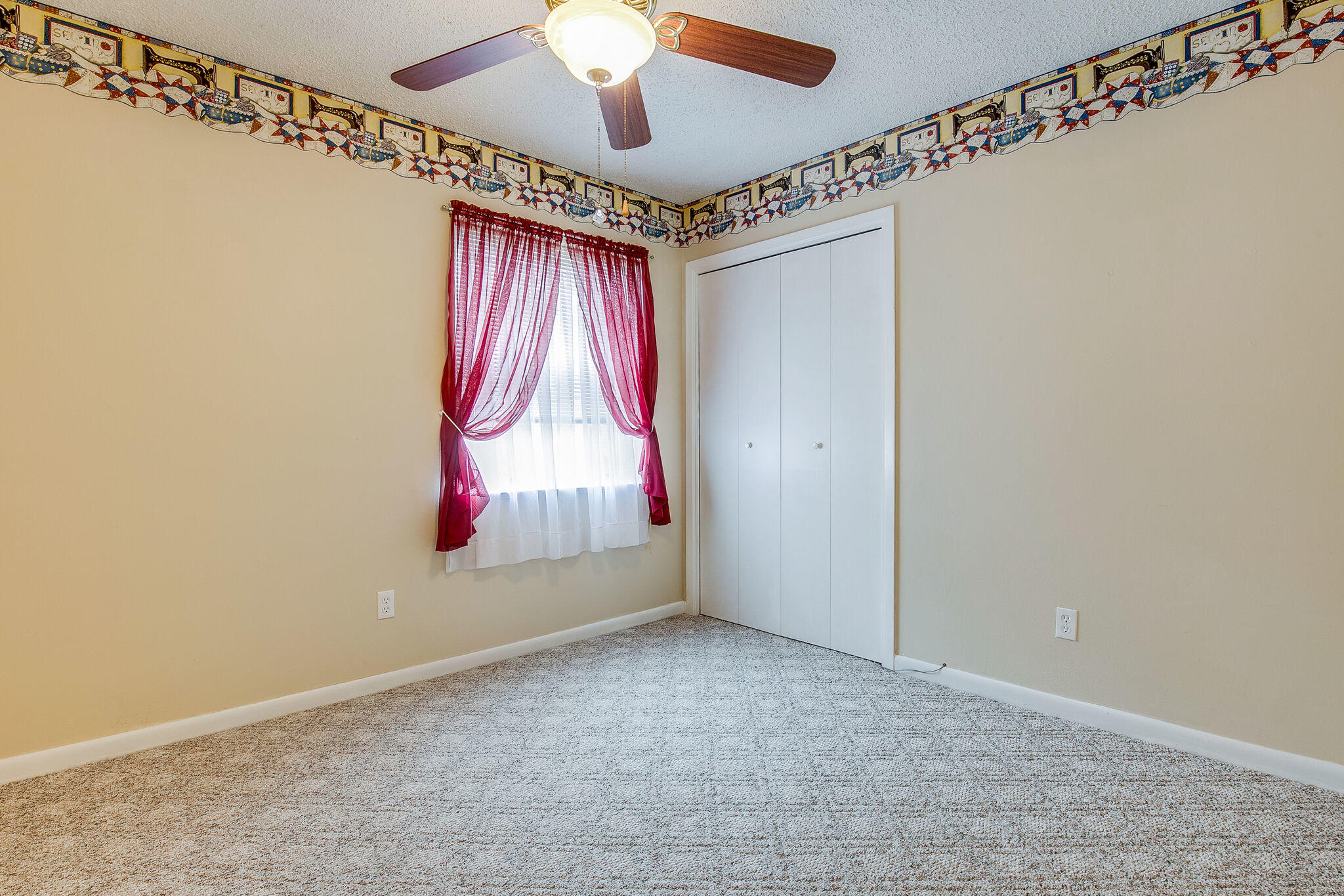 PALM,PINEWD,PARADISE - Residential