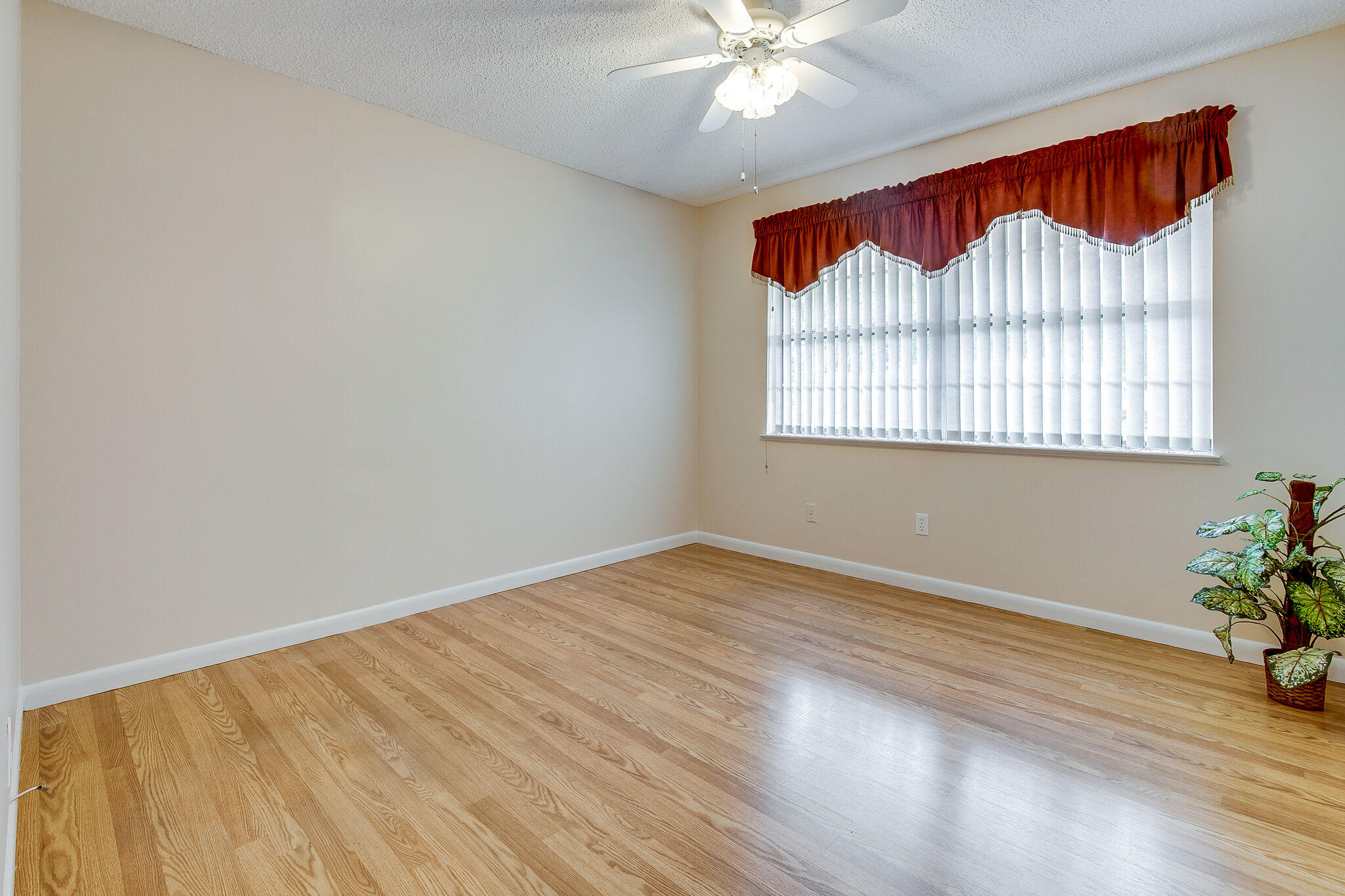 PALM,PINEWD,PARADISE - Residential