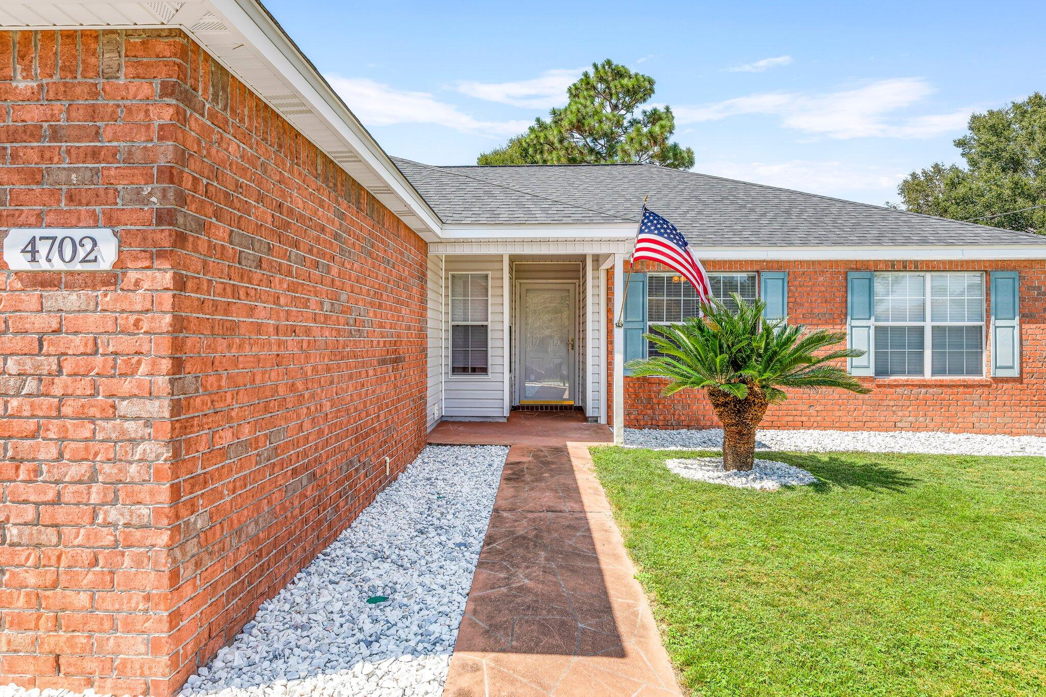 SUGAR CREEK S/D LOT 17 BLK B - Residential