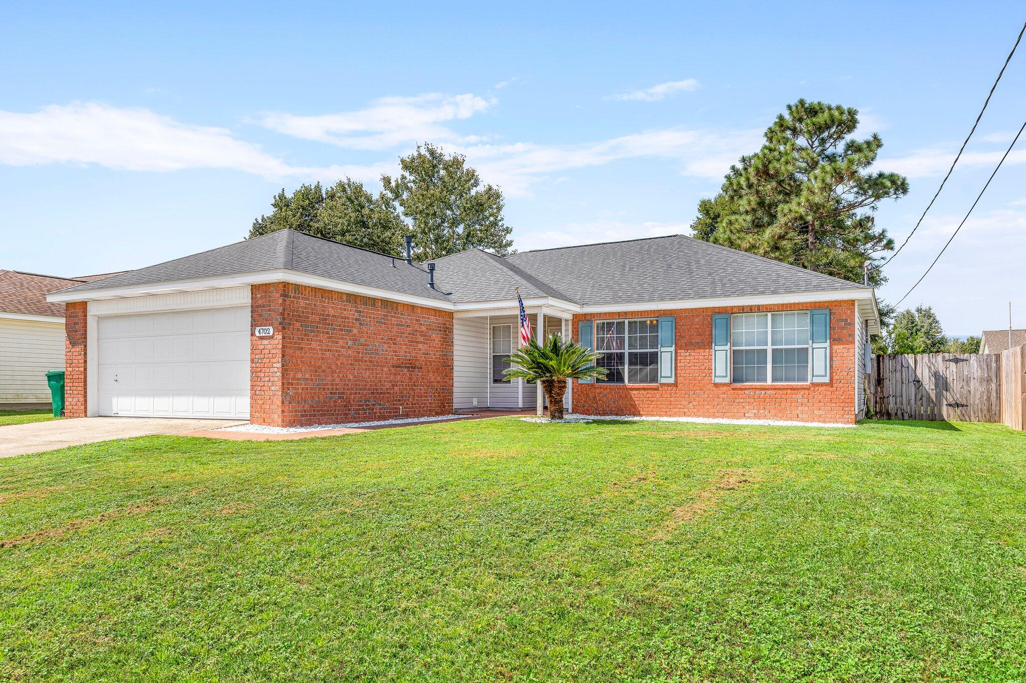 SUGAR CREEK S/D LOT 17 BLK B - Residential