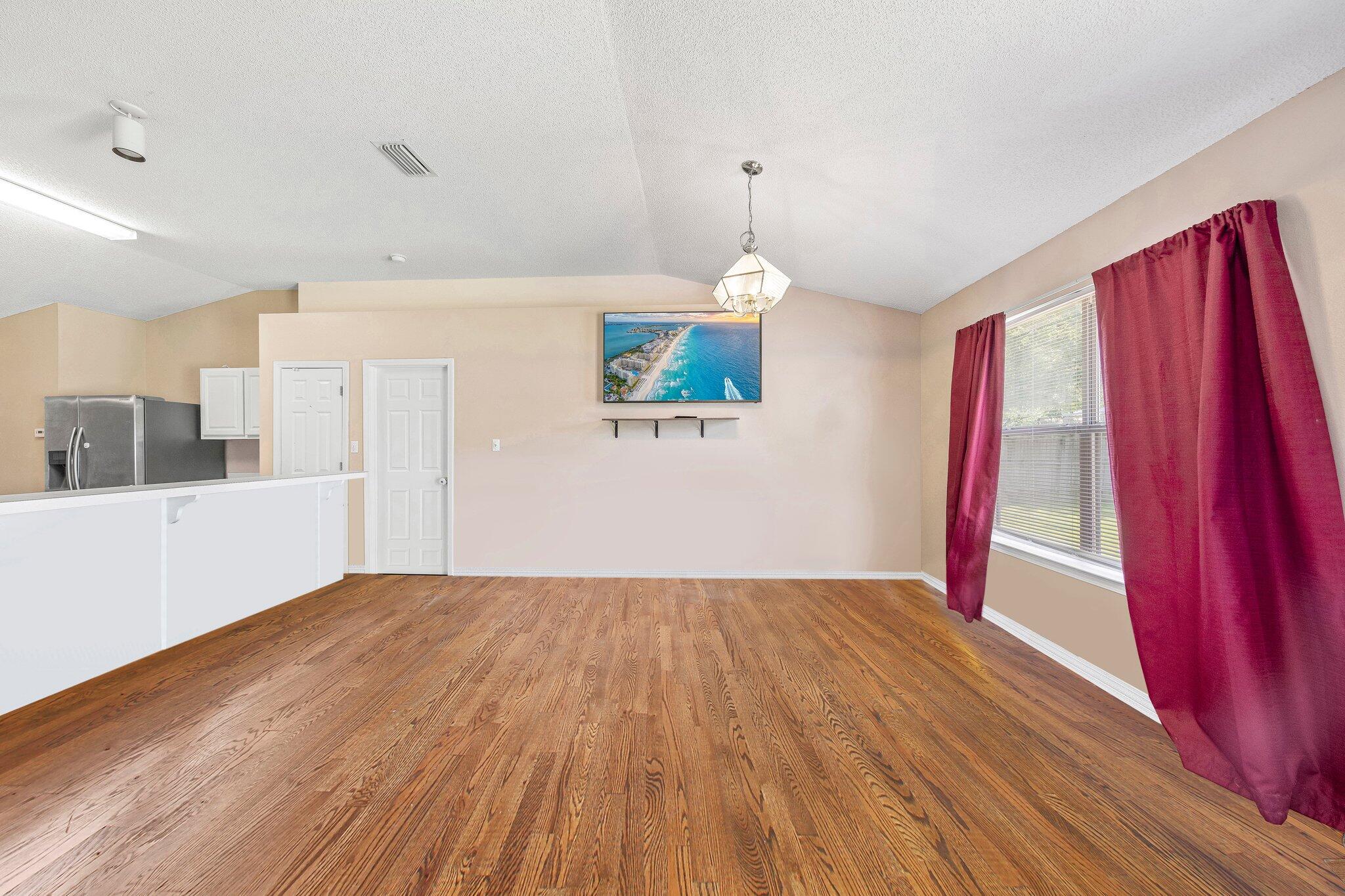 SUGAR CREEK S/D LOT 17 BLK B - Residential