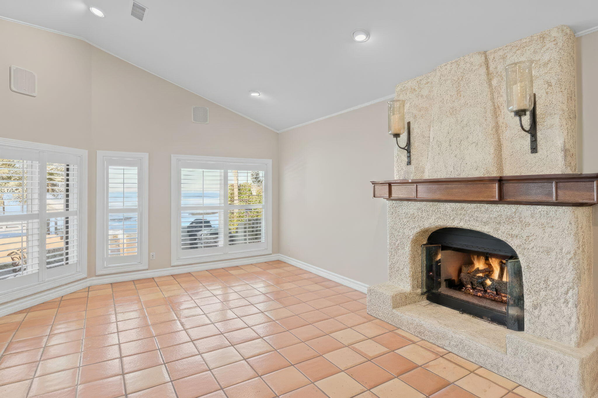 BURNT PINE - Residential