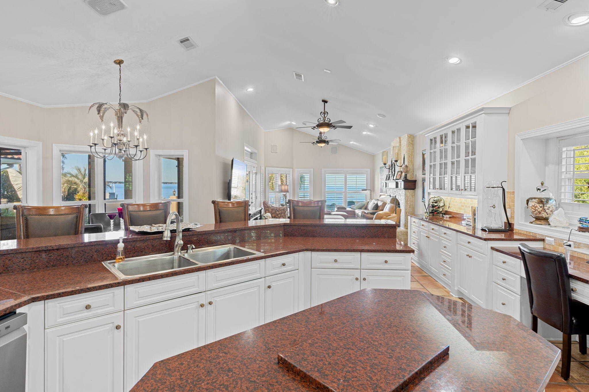 BURNT PINE - Residential