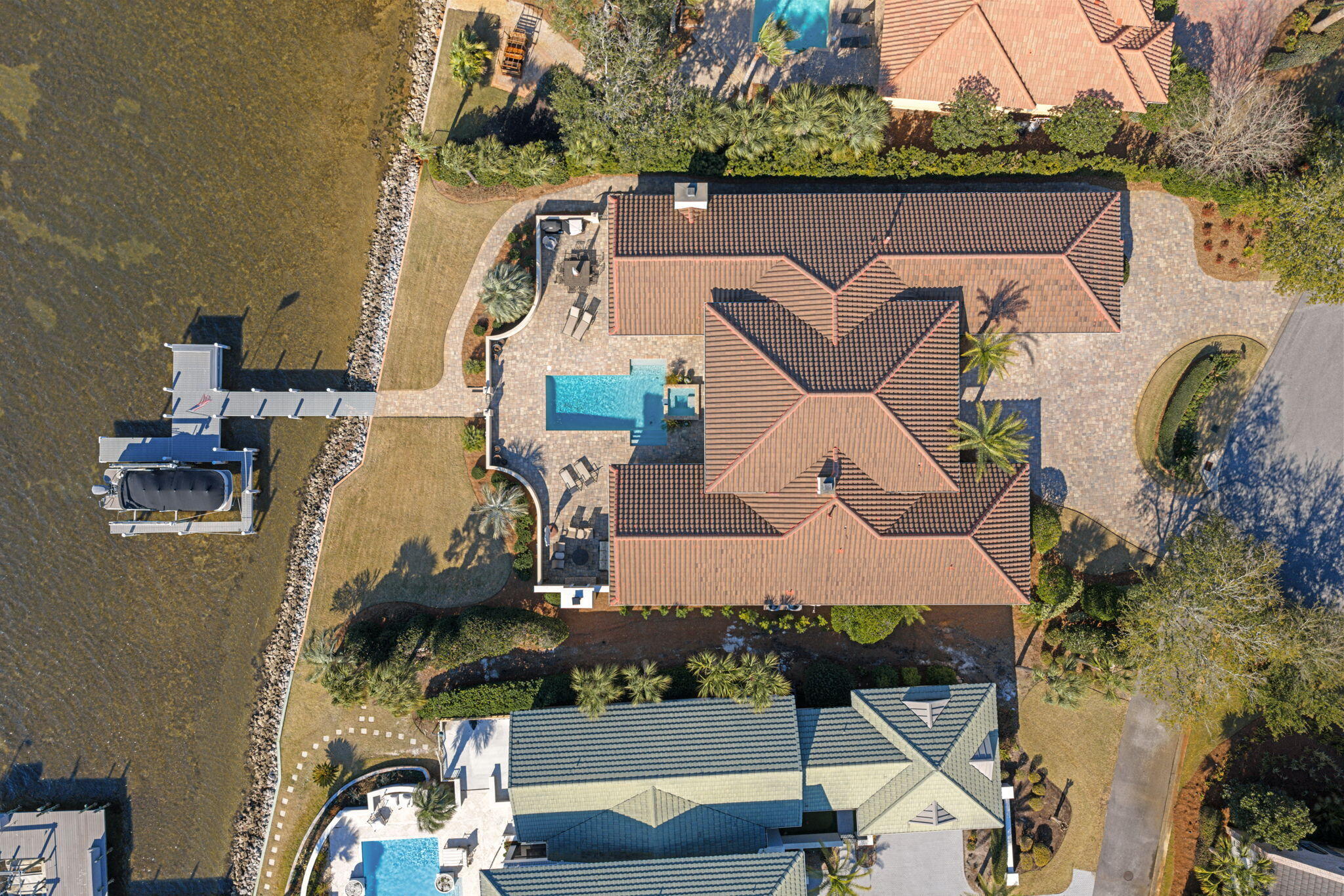 BURNT PINE - Residential