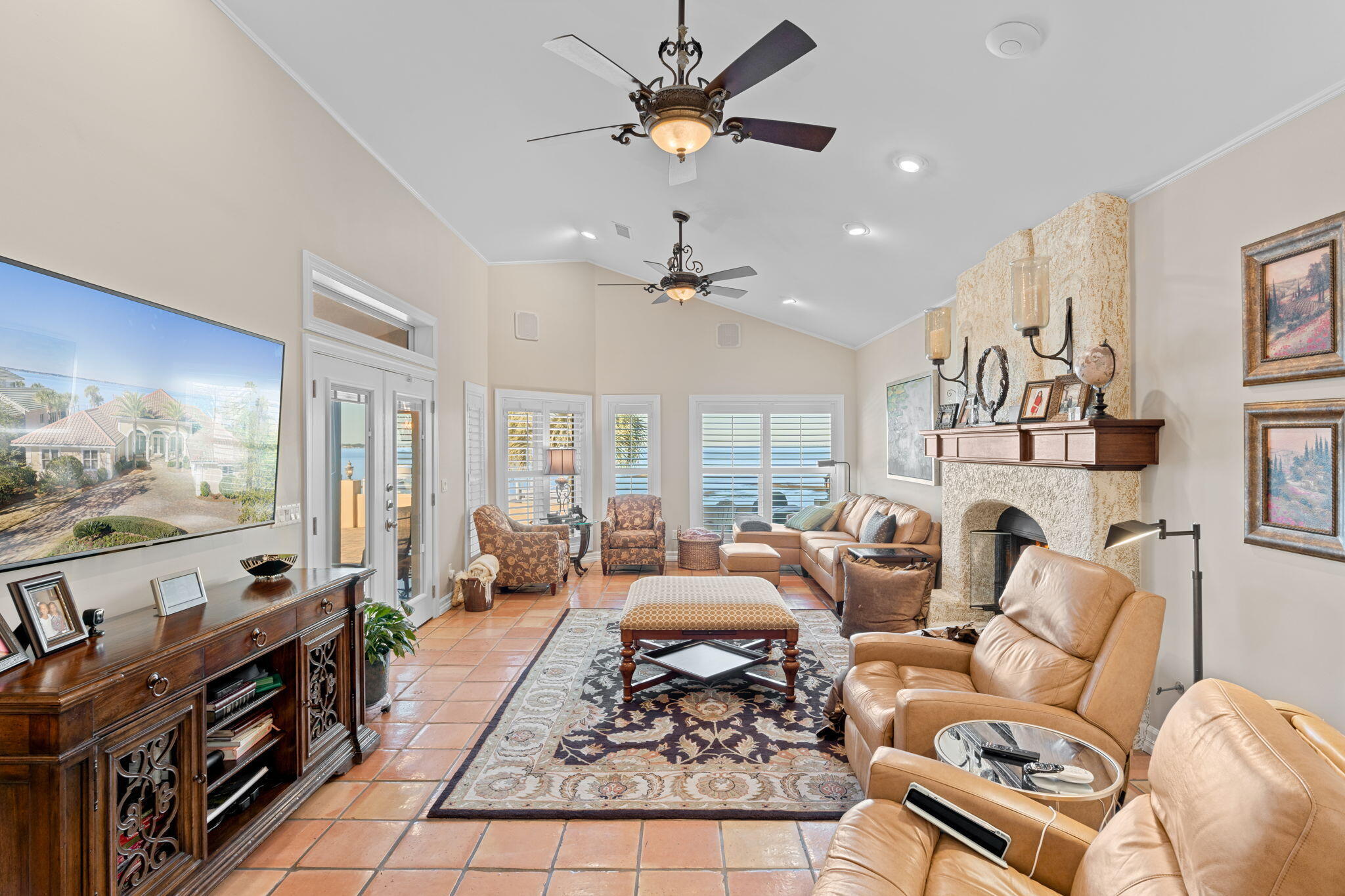 BURNT PINE - Residential