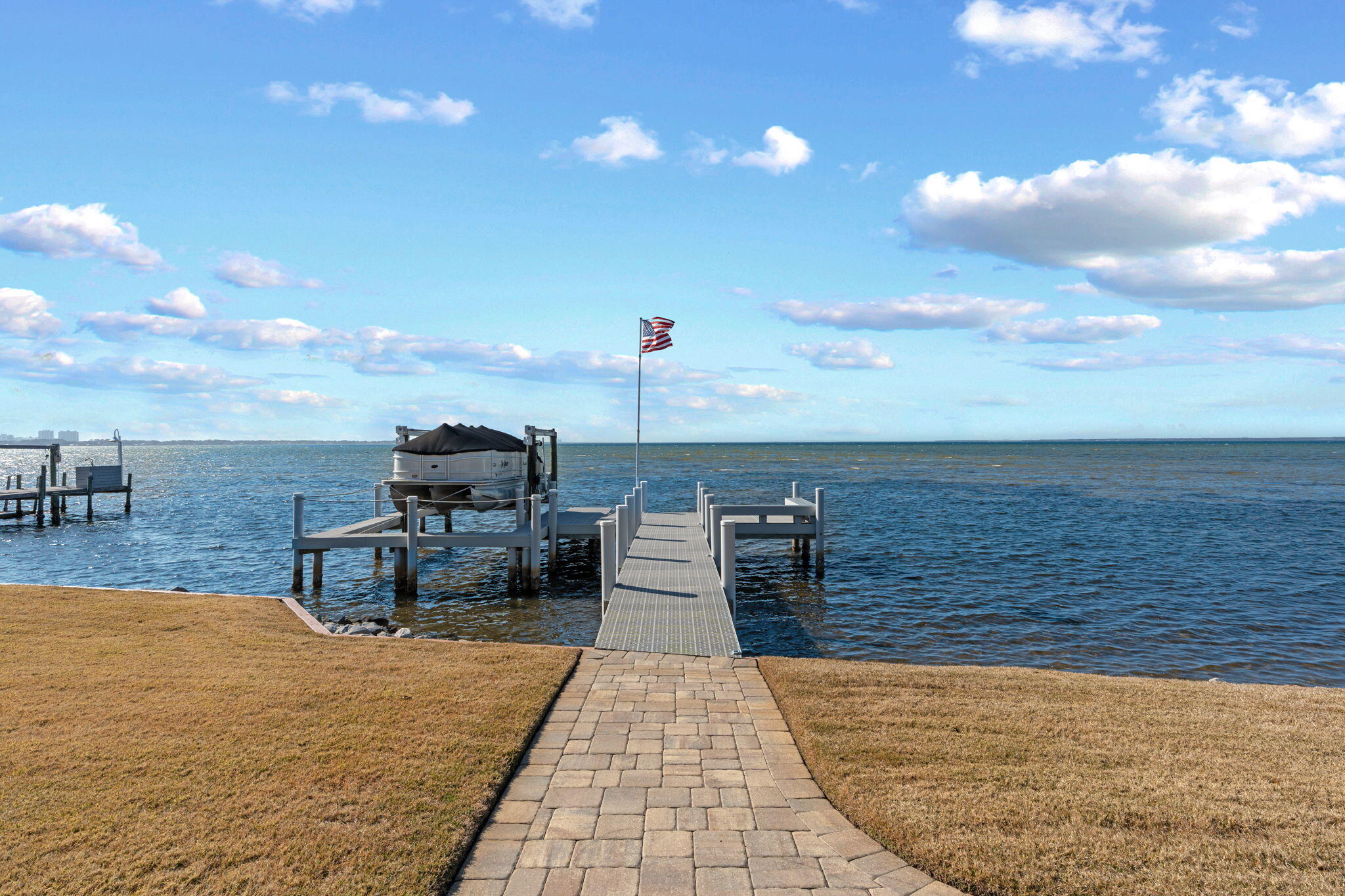 BURNT PINE - Residential