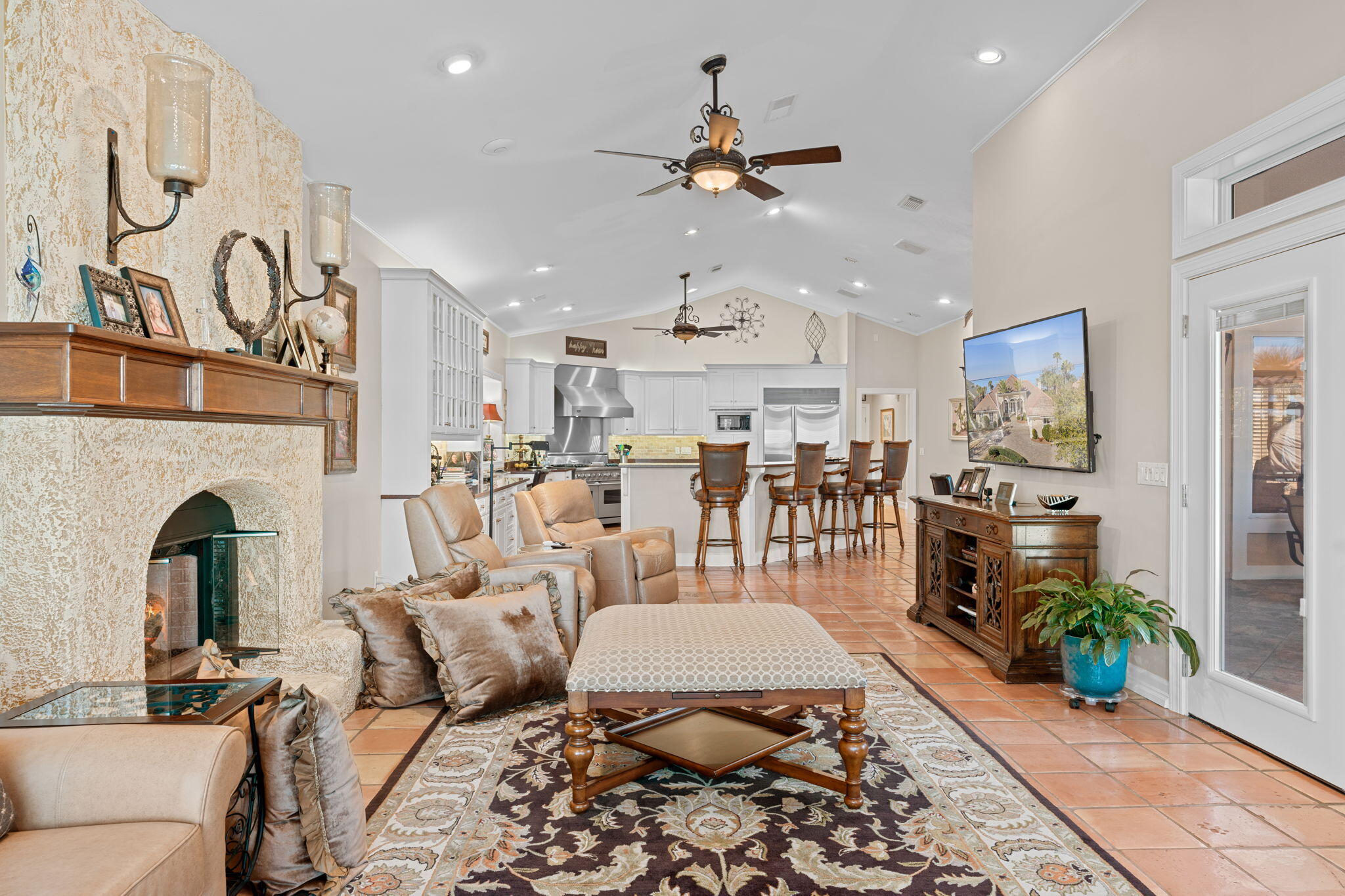 BURNT PINE - Residential