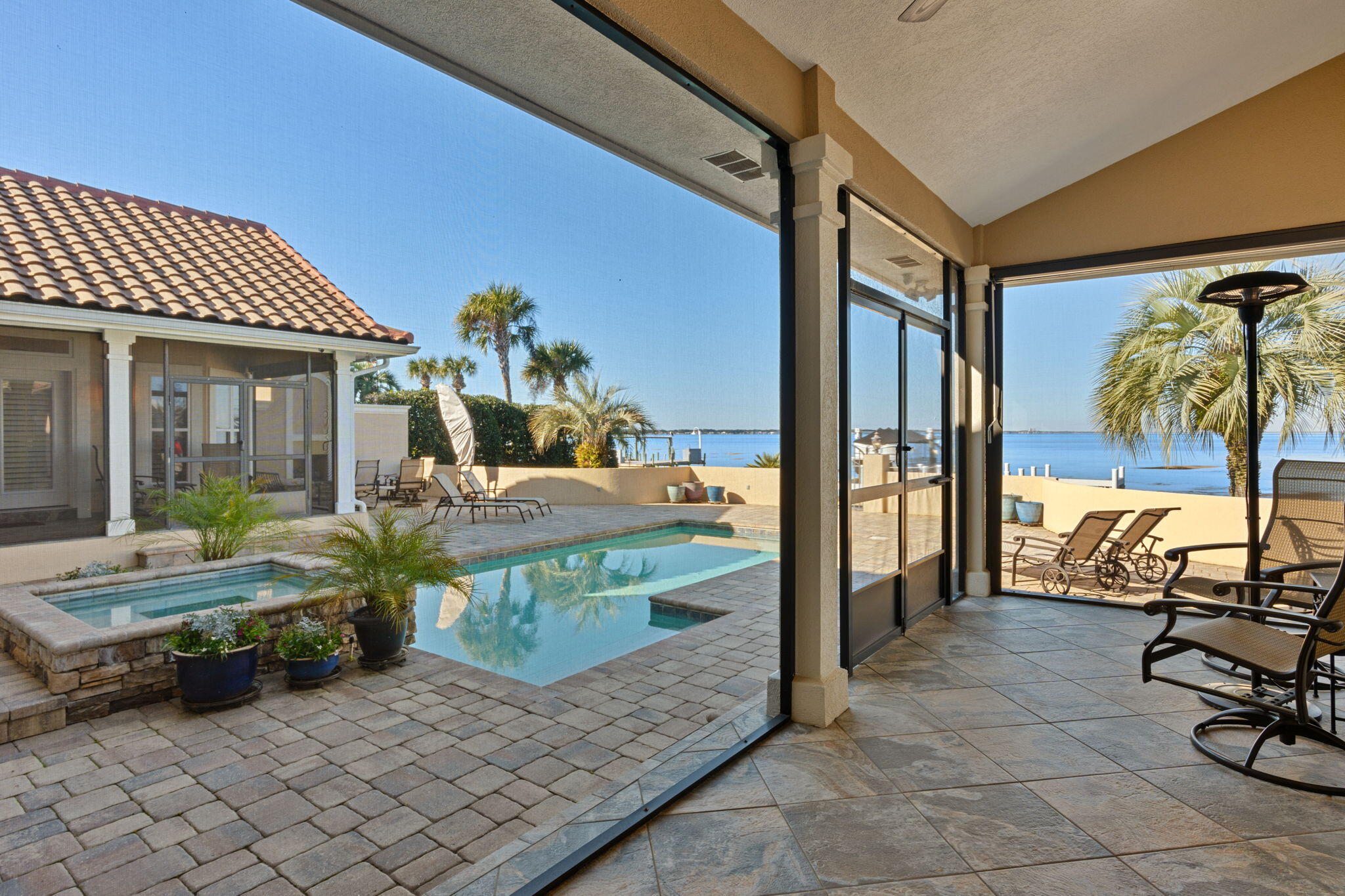 BURNT PINE - Residential