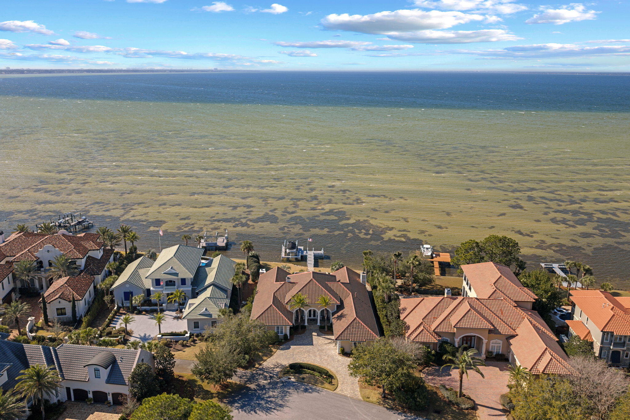 BURNT PINE - Residential