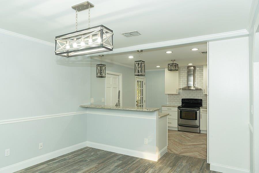 CREEKSIDE ESTATES - Residential