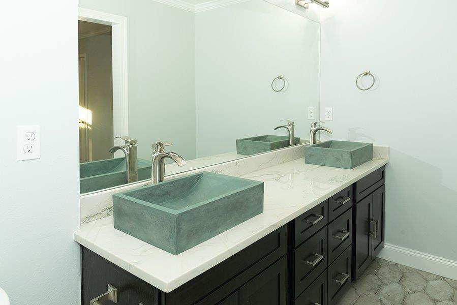 CREEKSIDE ESTATES - Residential