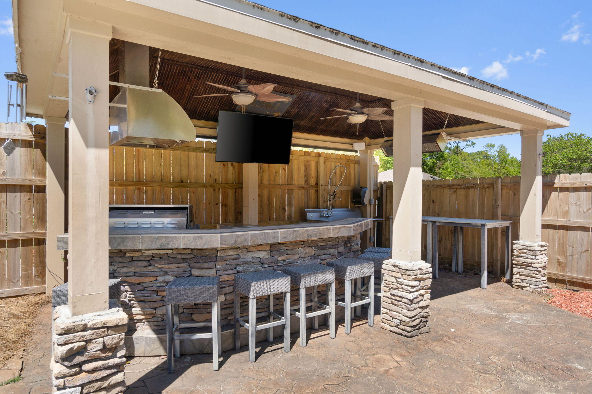 ROCKY BAYOU ESTATES 12A - Residential