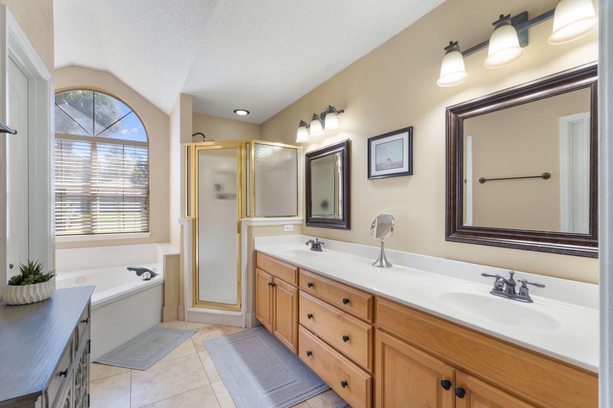 ROCKY BAYOU ESTATES 12A - Residential