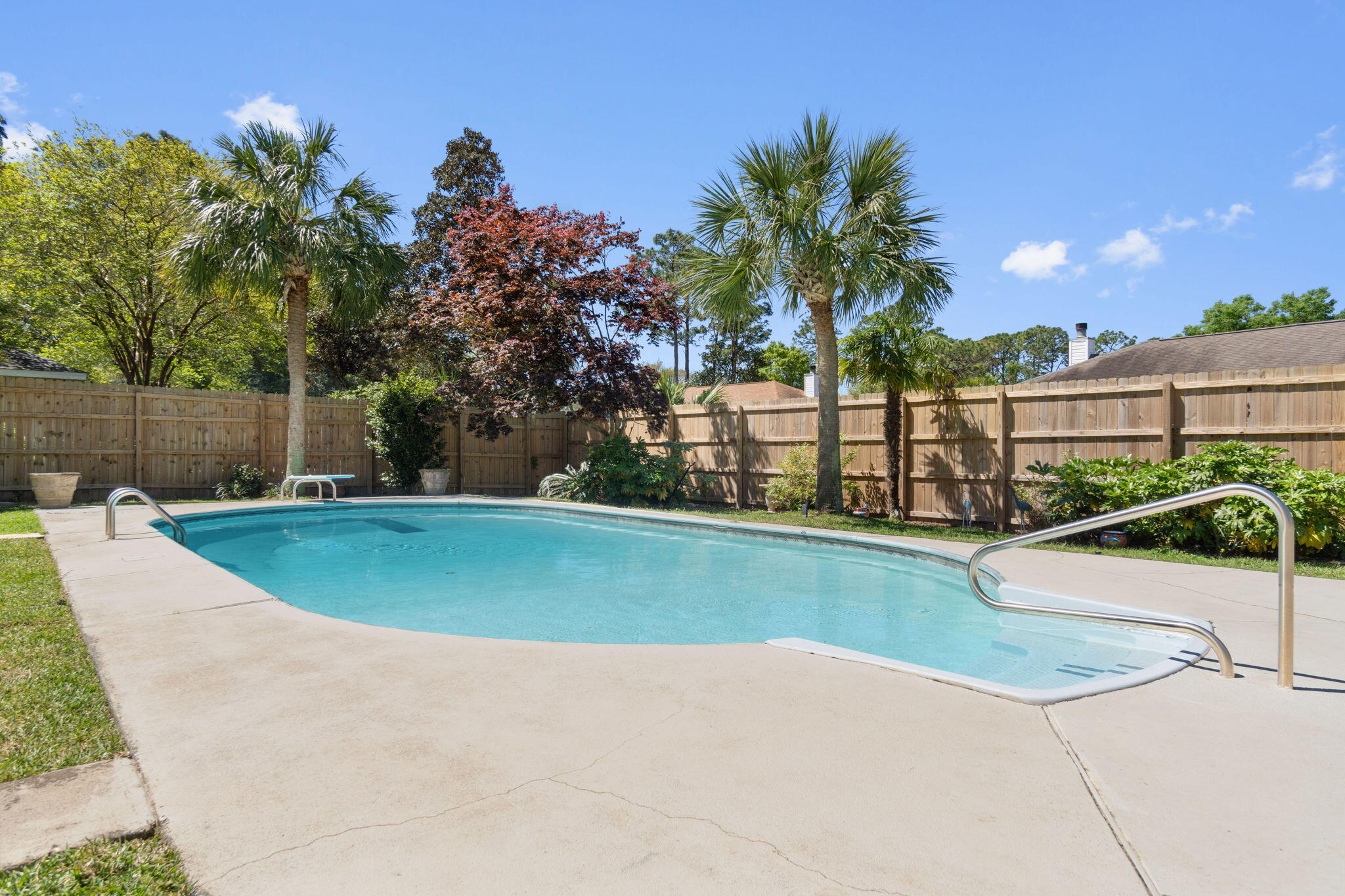 ROCKY BAYOU ESTATES 12A - Residential