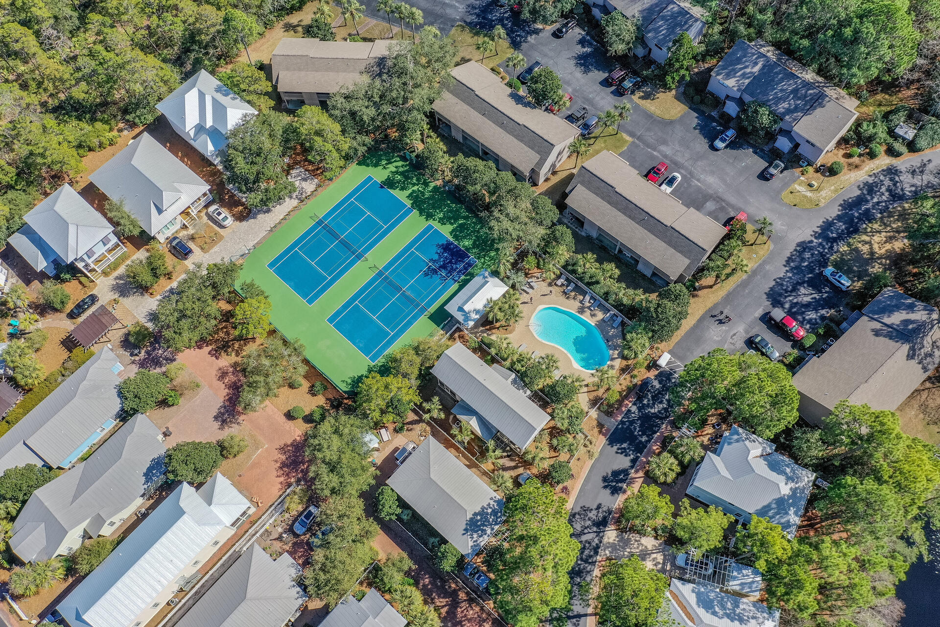 CASSINE VILLAGE - Residential