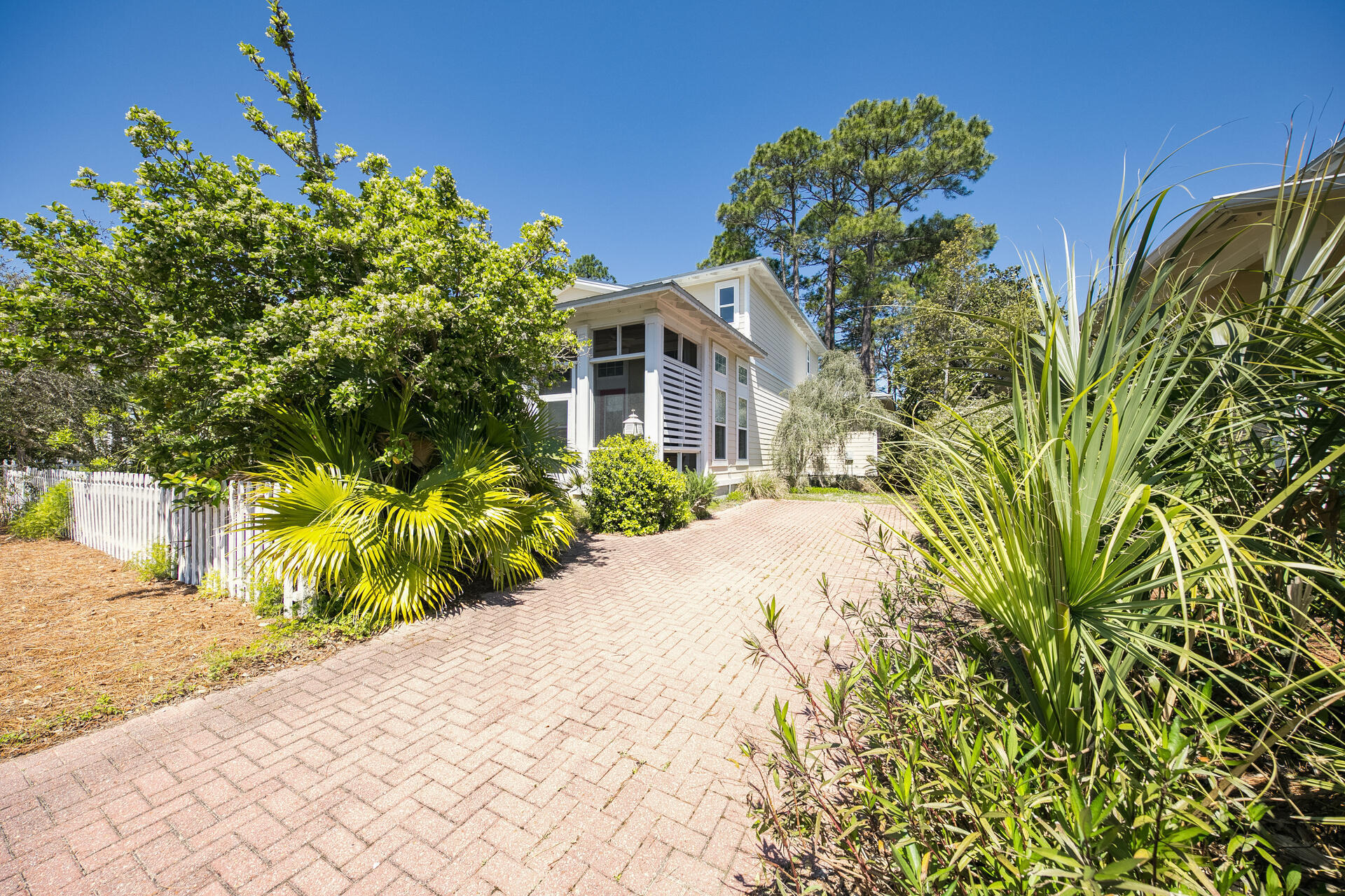 CASSINE VILLAGE - Residential