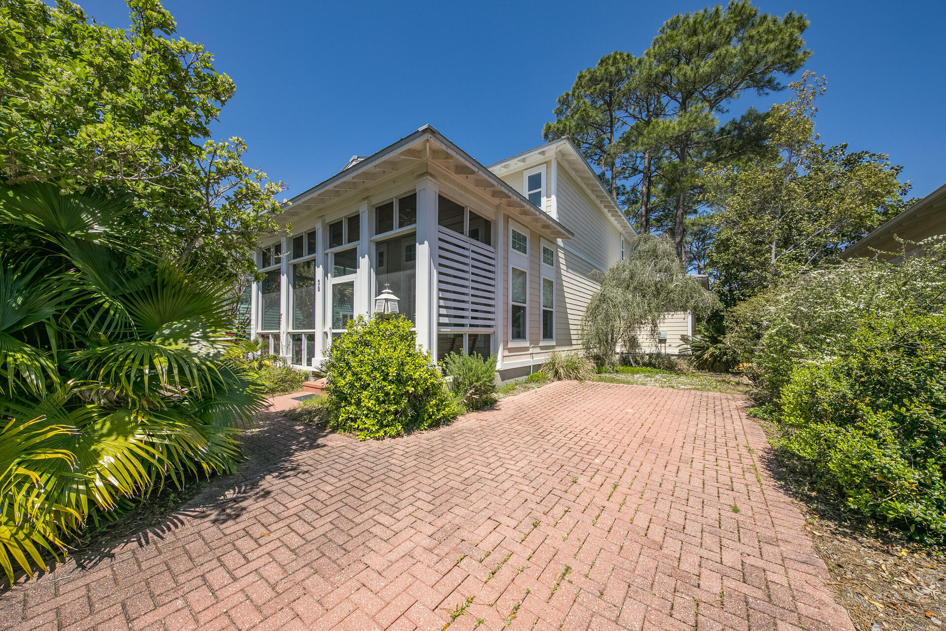 CASSINE VILLAGE - Residential