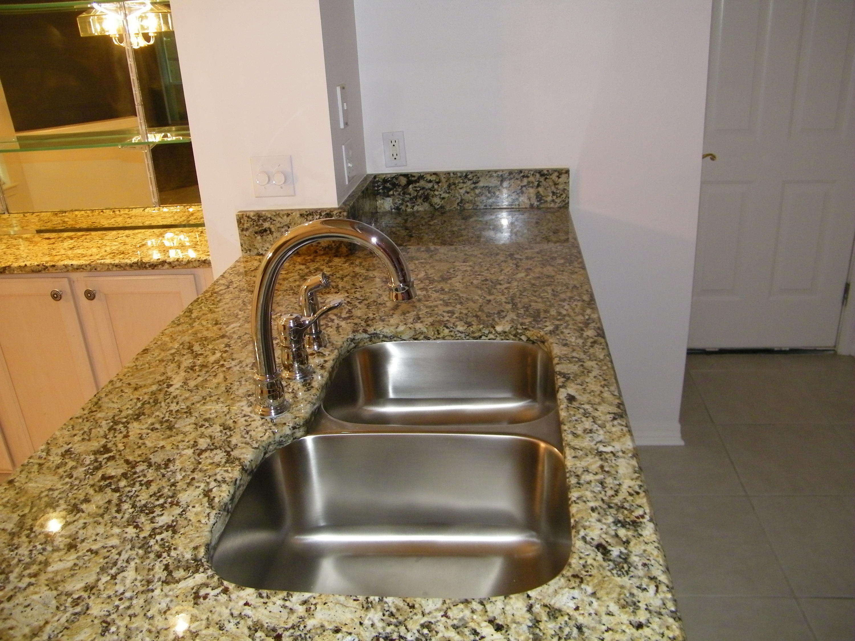 MAGNOLIA SQUARE - Residential