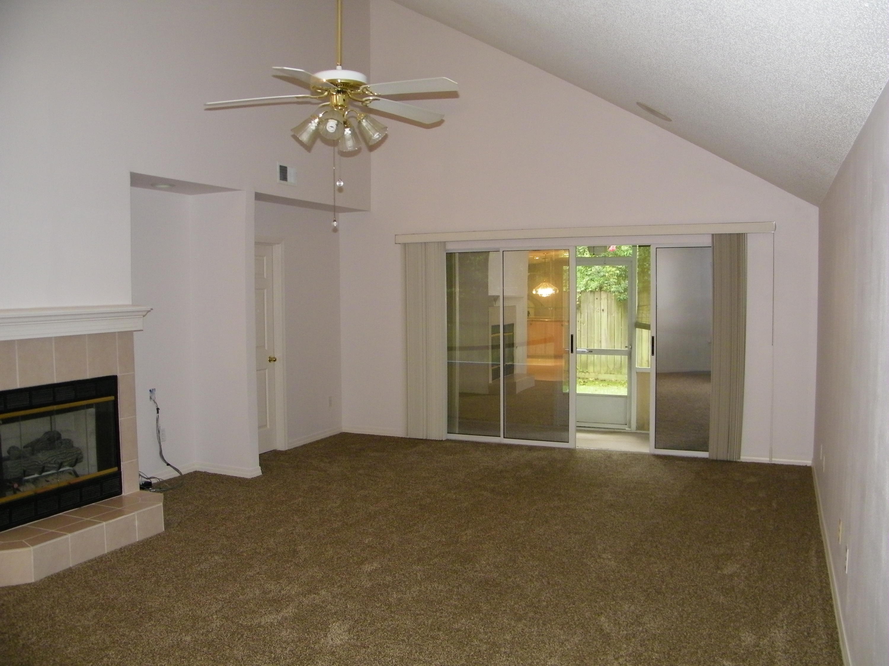 MAGNOLIA SQUARE - Residential