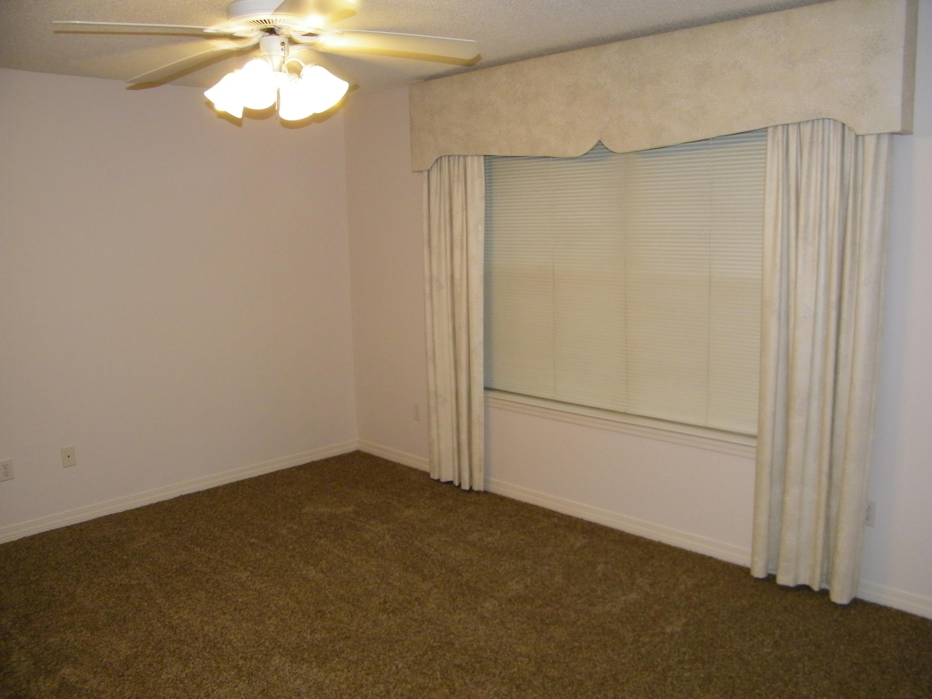 MAGNOLIA SQUARE - Residential