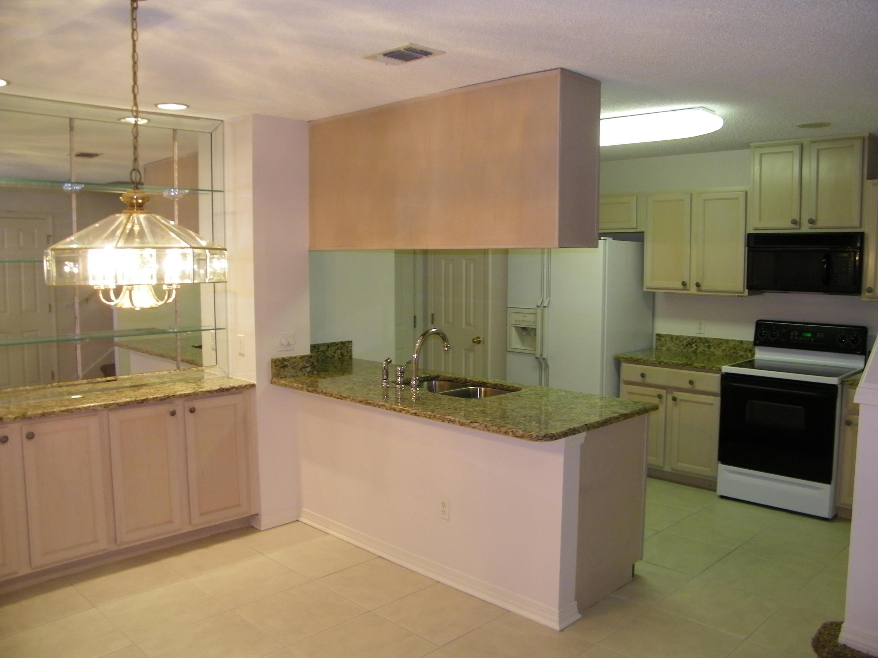 MAGNOLIA SQUARE - Residential