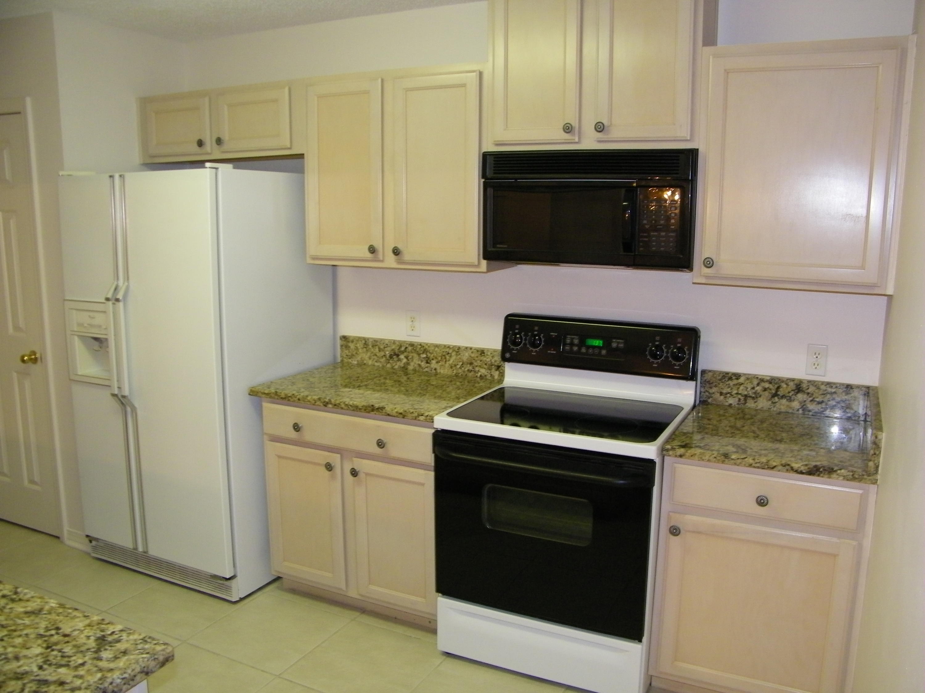 MAGNOLIA SQUARE - Residential