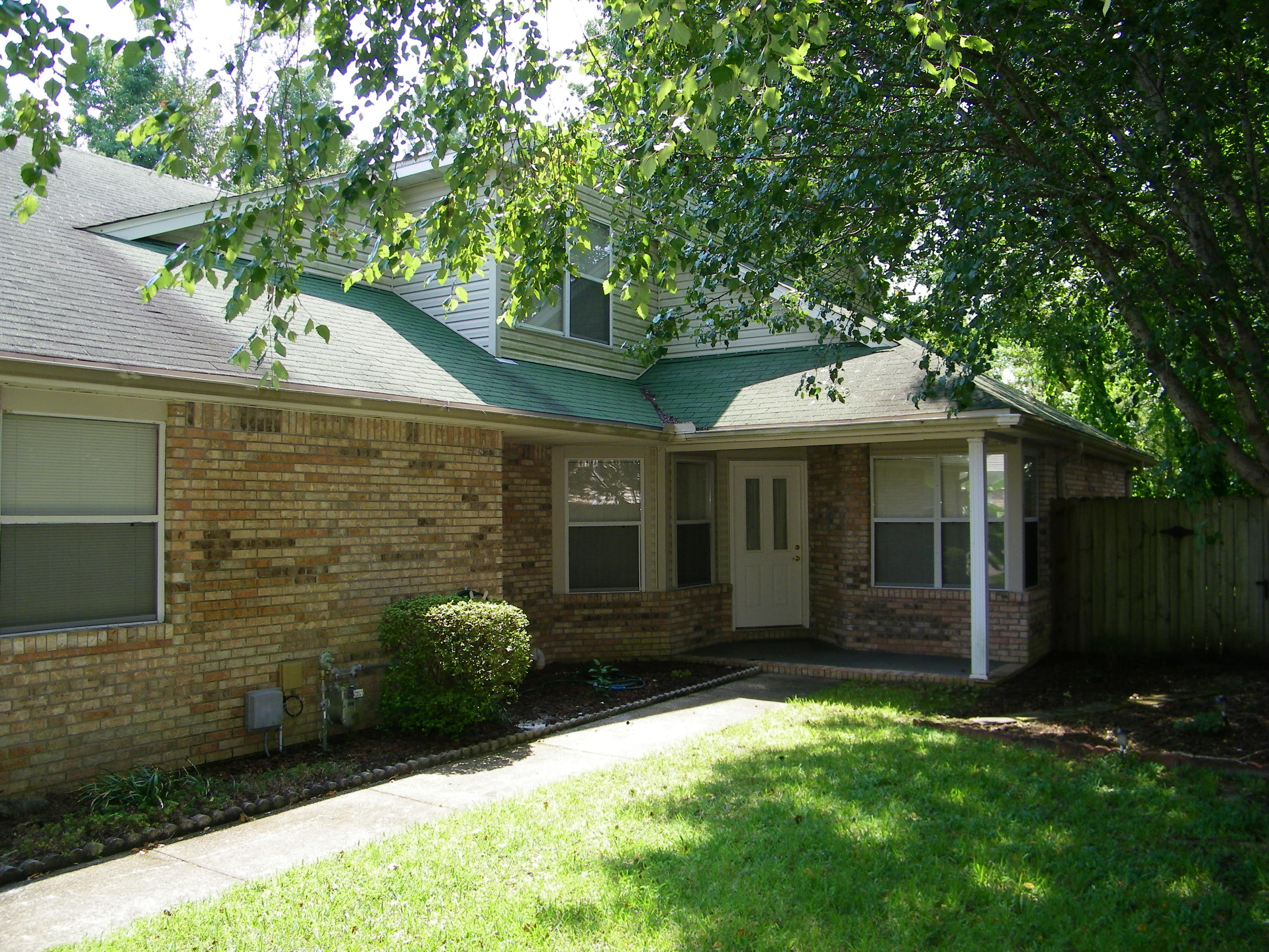 MAGNOLIA SQUARE - Residential