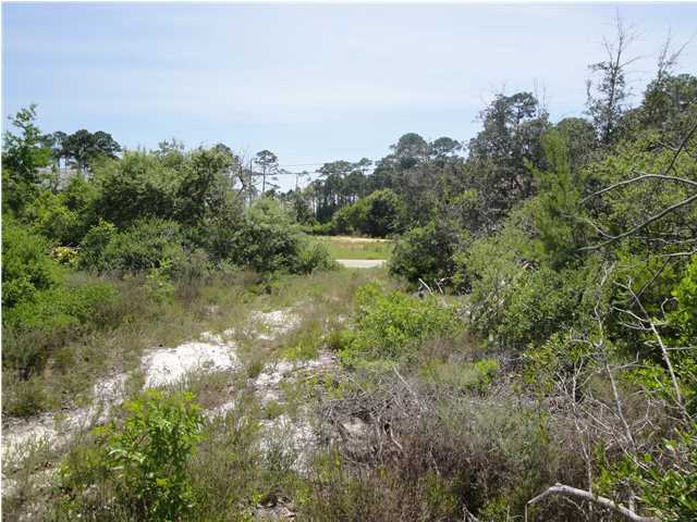 MARTHA'S COVE - Land