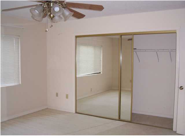 WATER OAKS 4 T/H - Residential Lease